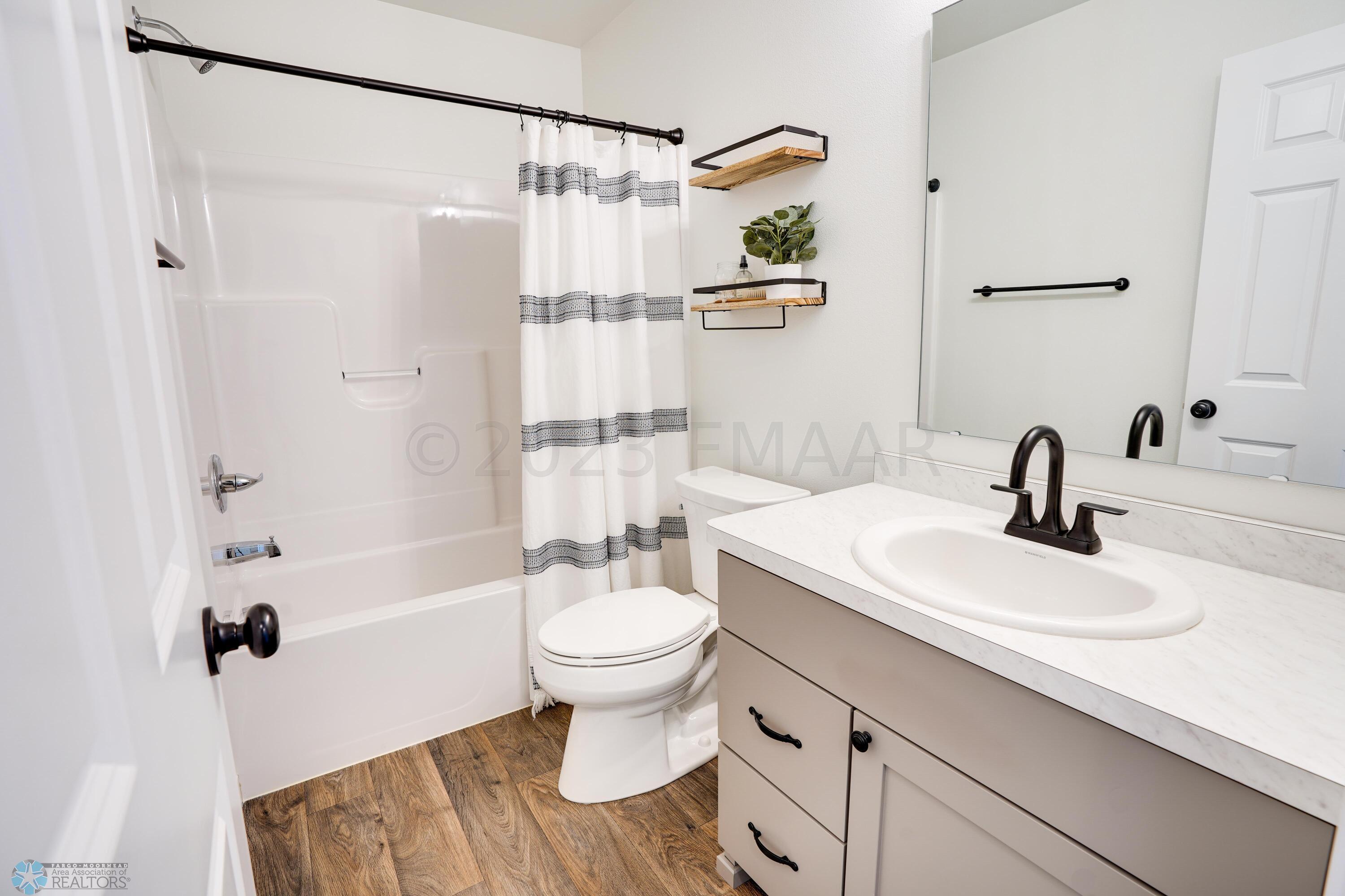 Full Bathroom