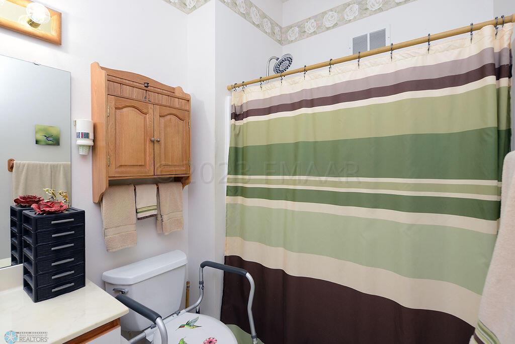 Upper Full Bath