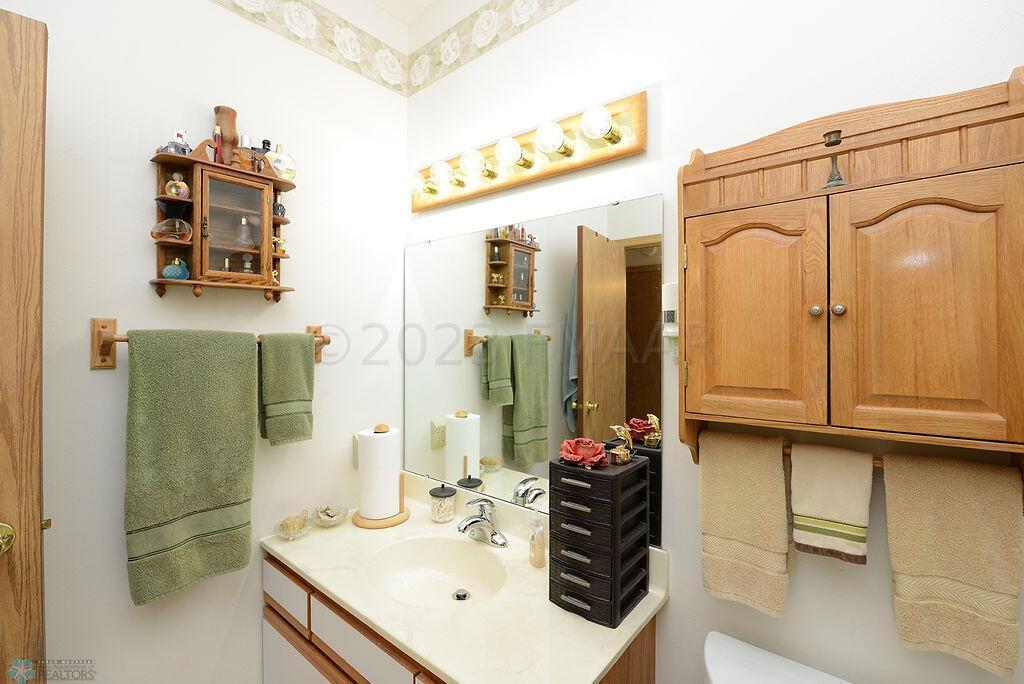Upper Full Bath