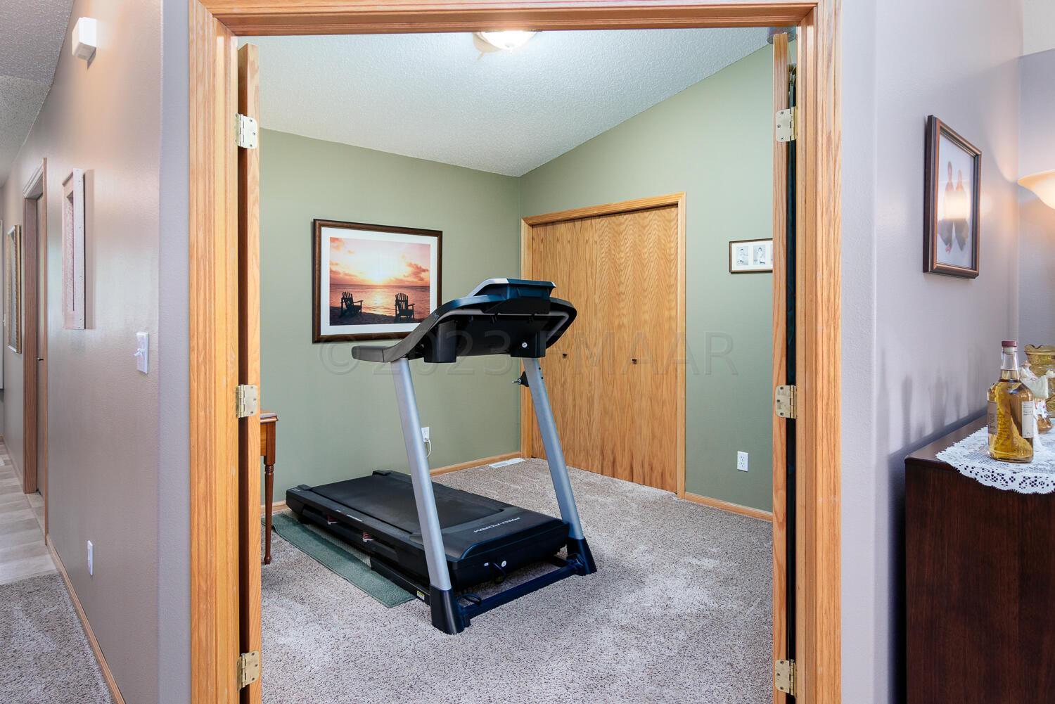 Bedroom/Office