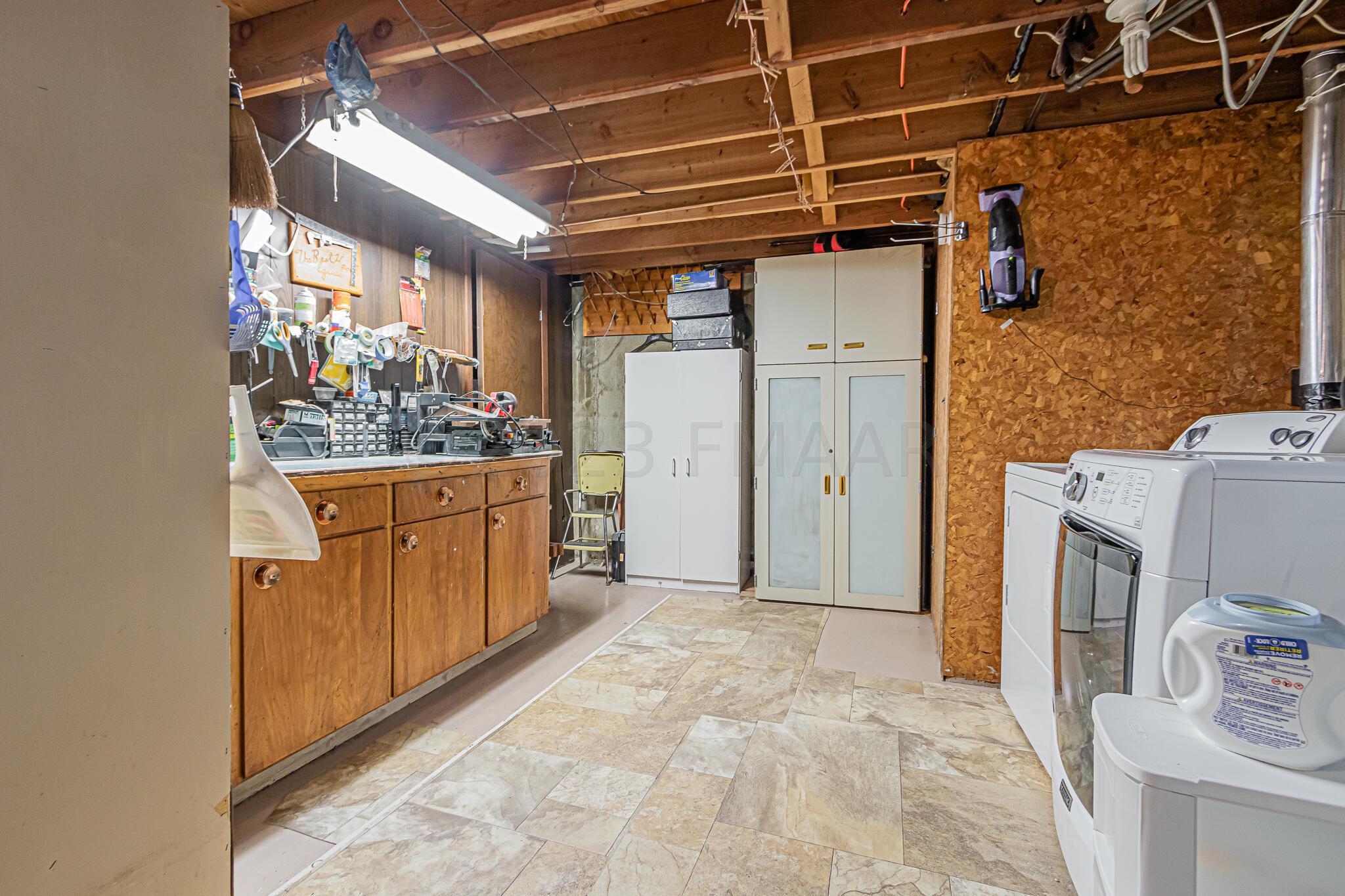 1117 8th St N, Moorhead, MN 56560-02