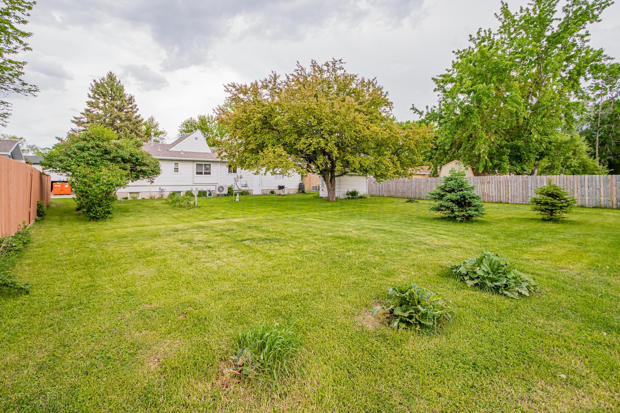 1117 8th St N, Moorhead, MN 56560-40
