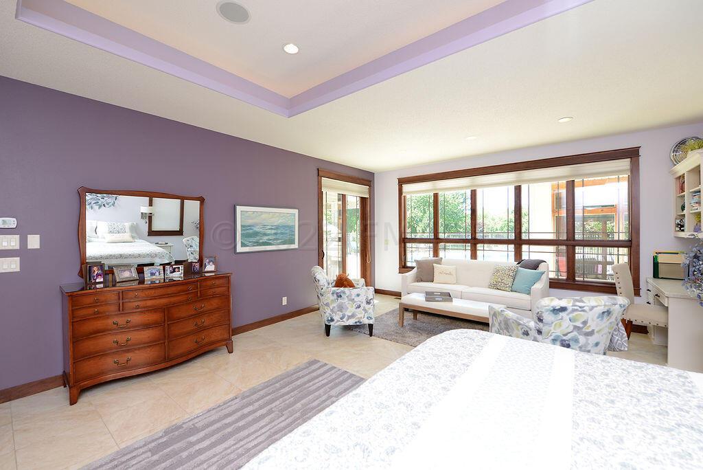 3930 2nd St E West Fargo