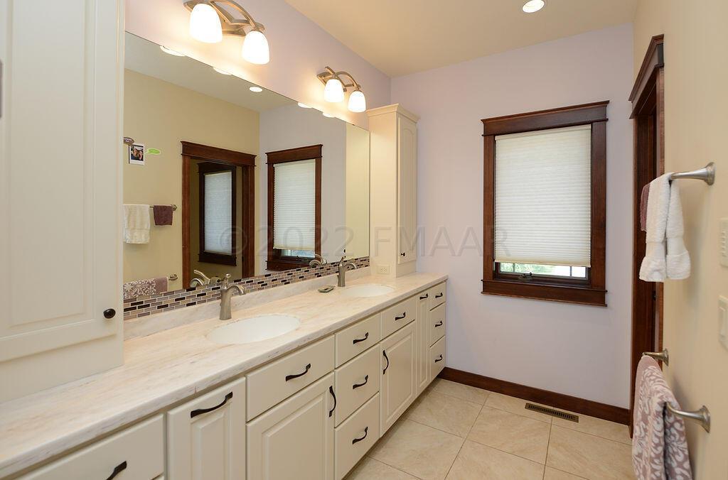 3930 2nd St E West Fargo