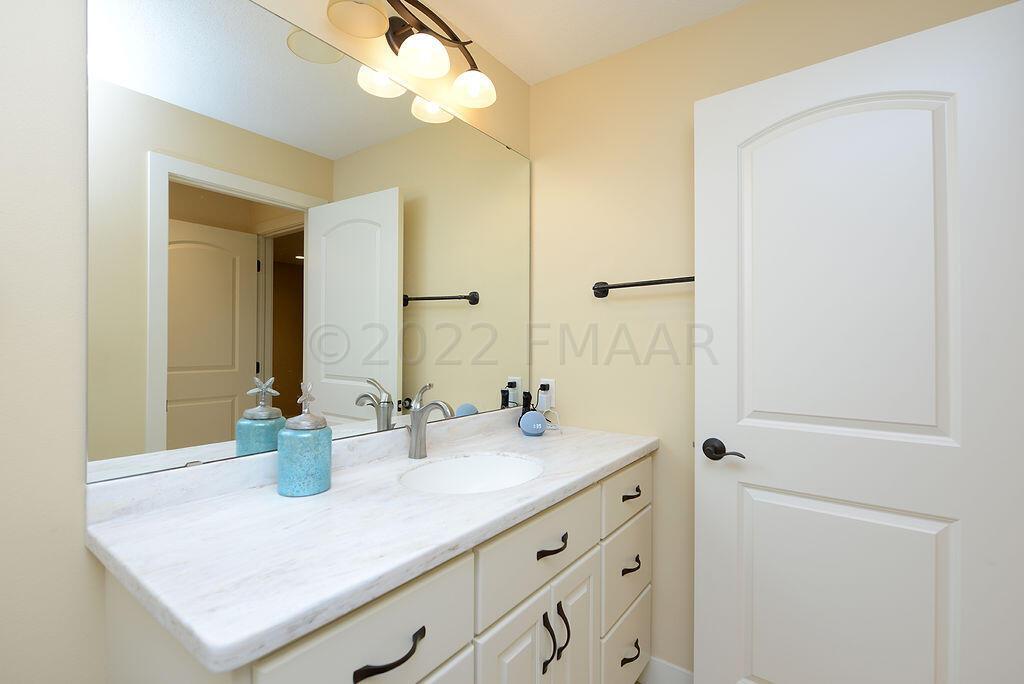 3930 2nd St E West Fargo