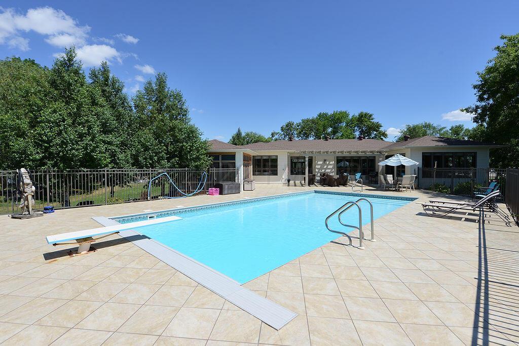 3930 2nd St E West Fargo