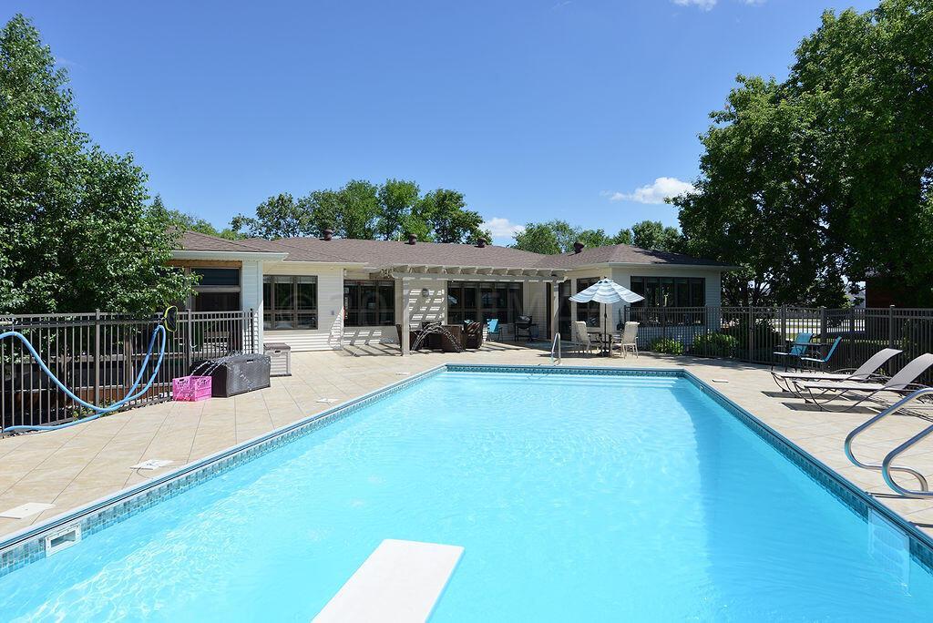 3930 2nd St E West Fargo