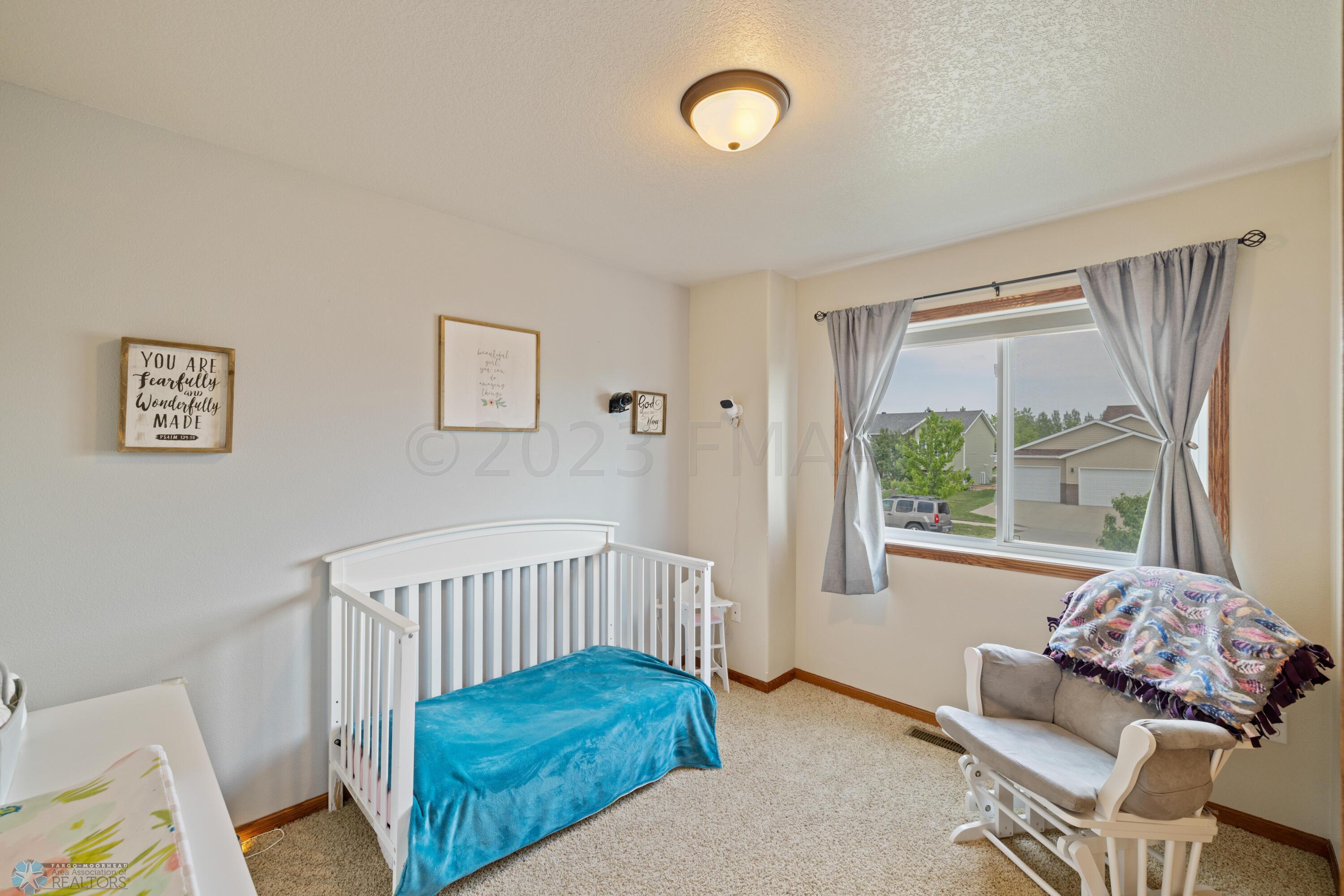 2nd upper bedroom