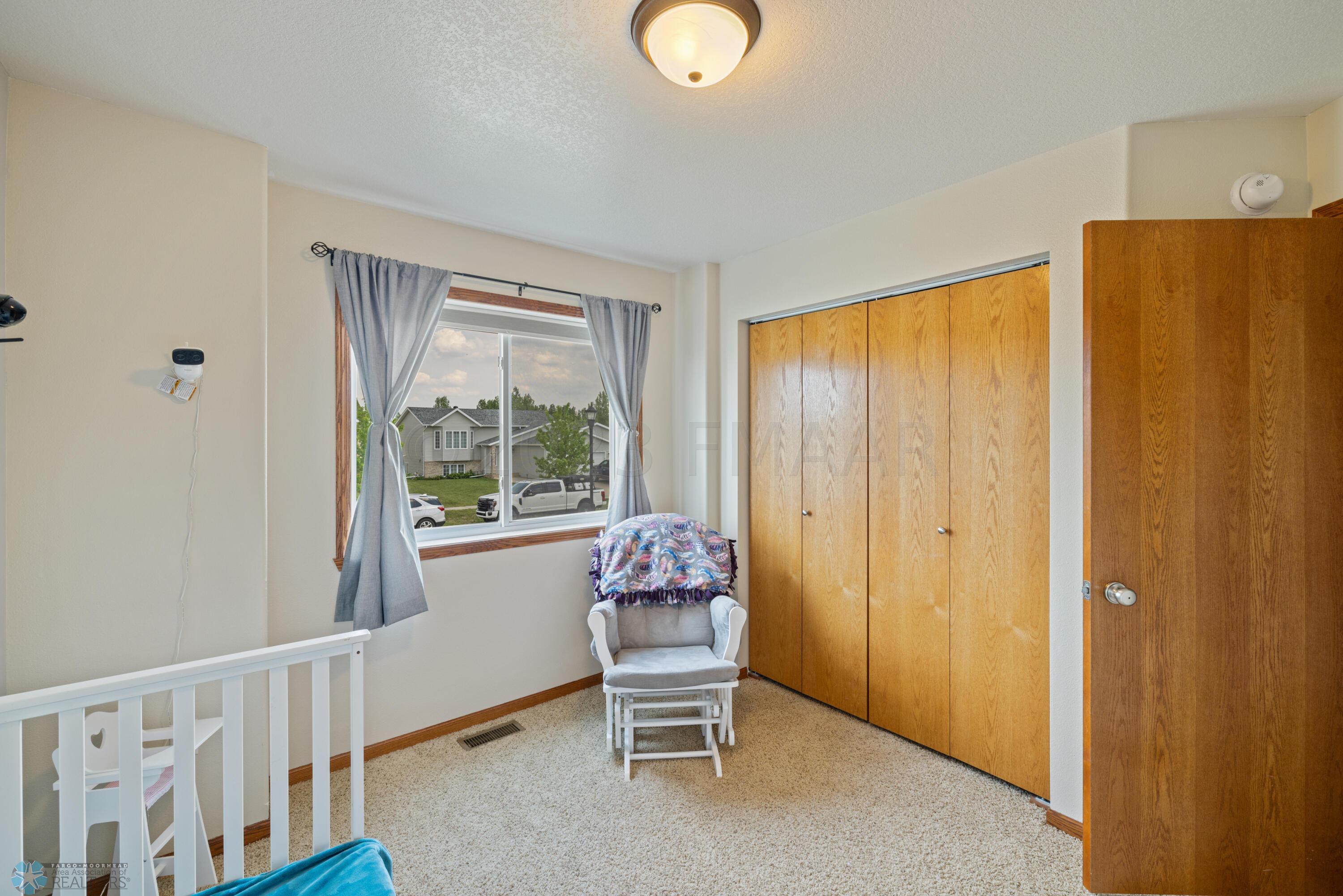 2nd upper bedroom