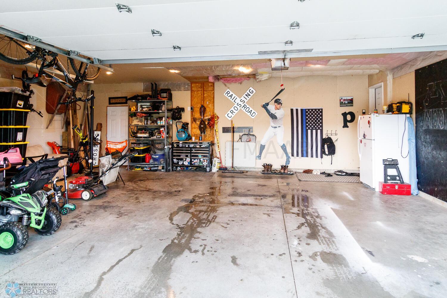 Huge 3 stall Garage