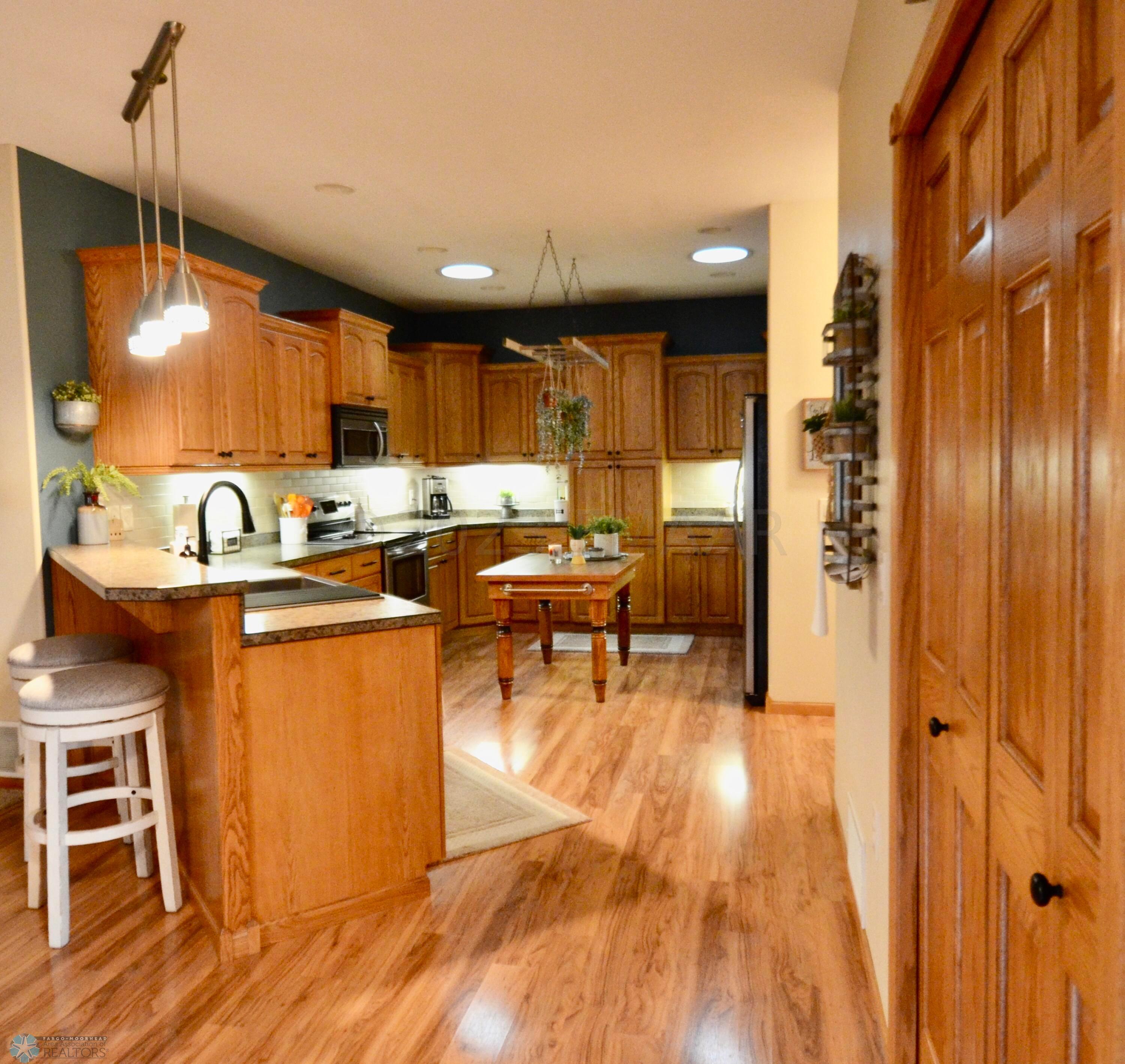 Spacious Bright Kitchen