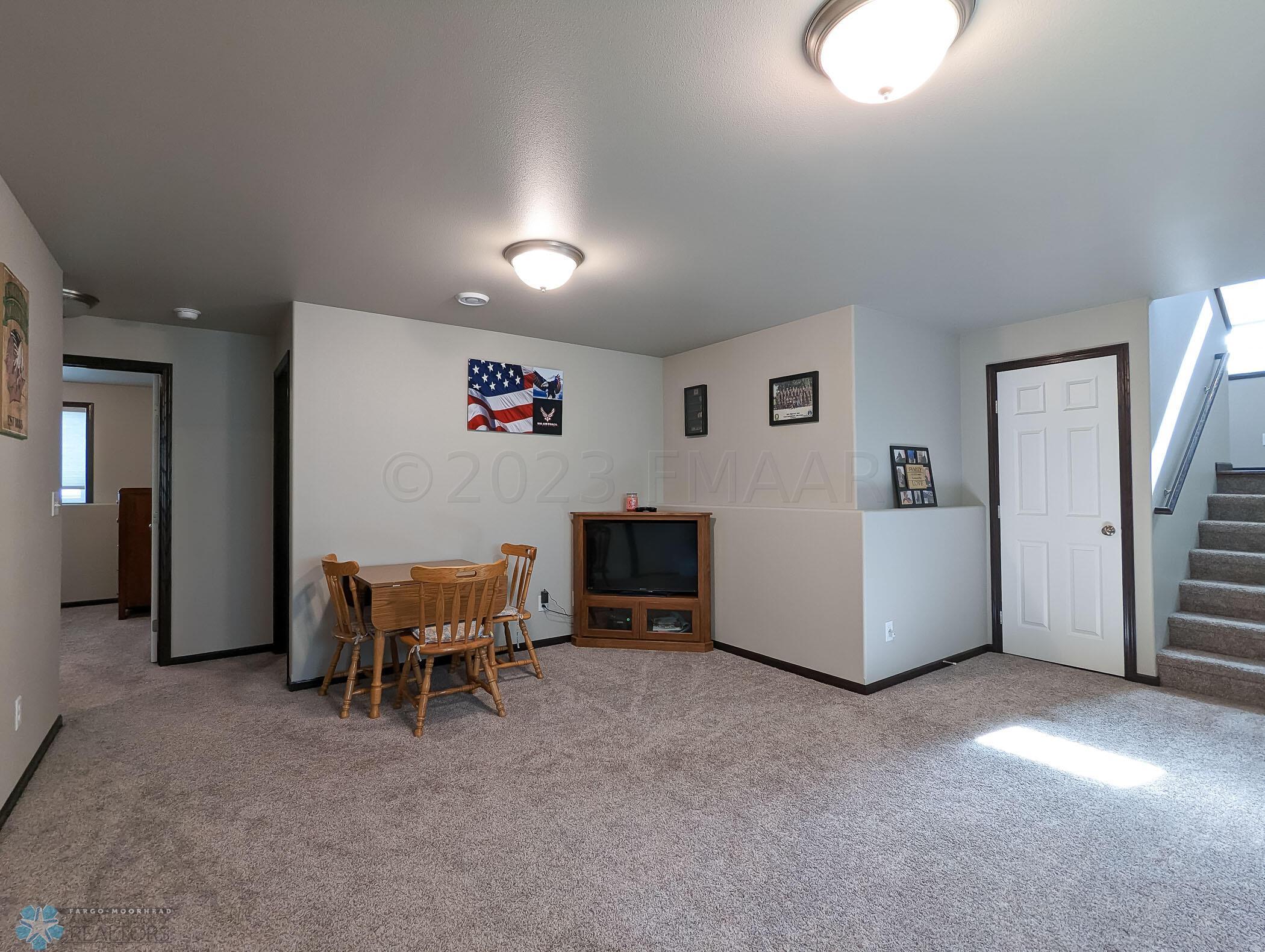 L2P035-144626314