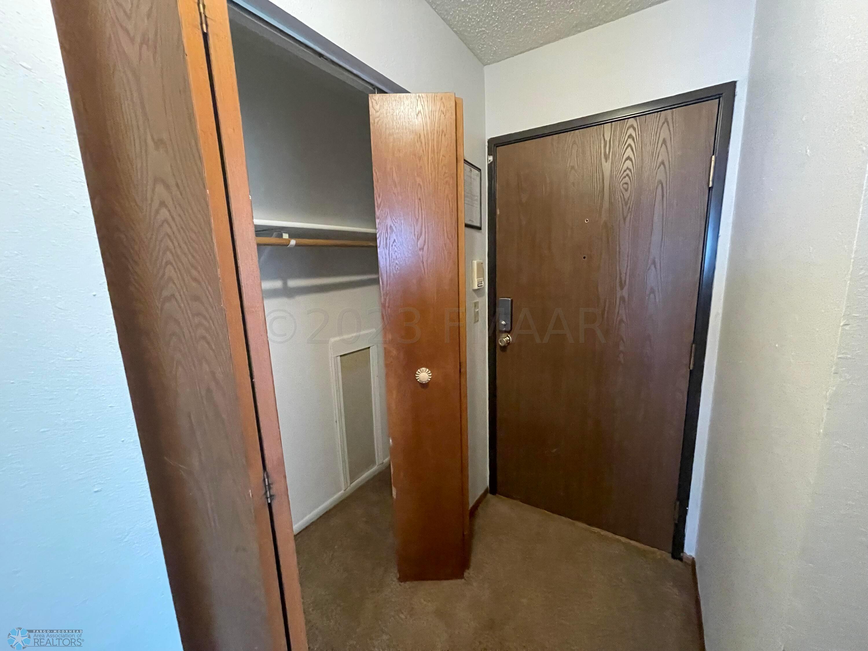 Entrance w/ Large Closet
