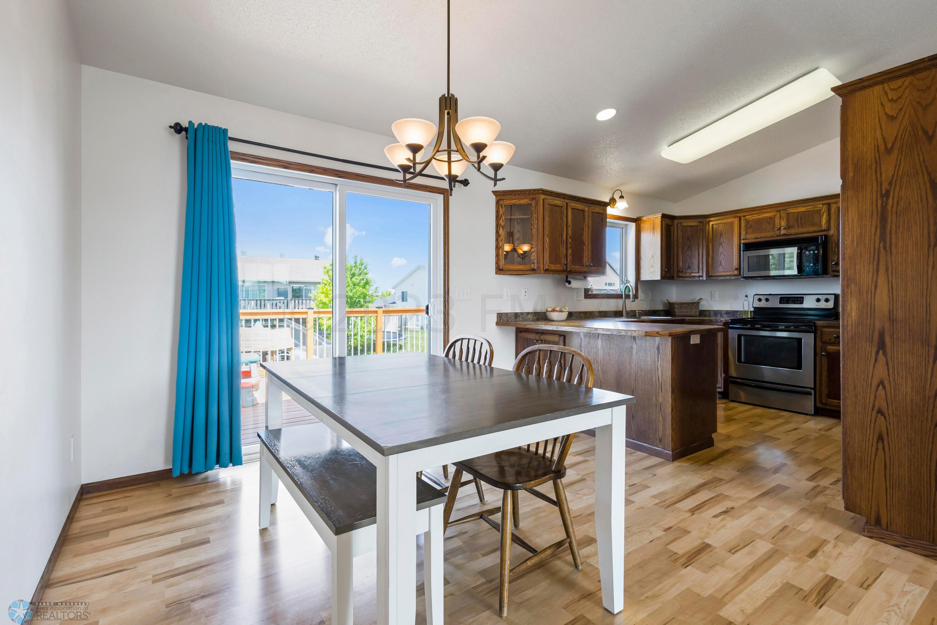 Dining to Kitchen
