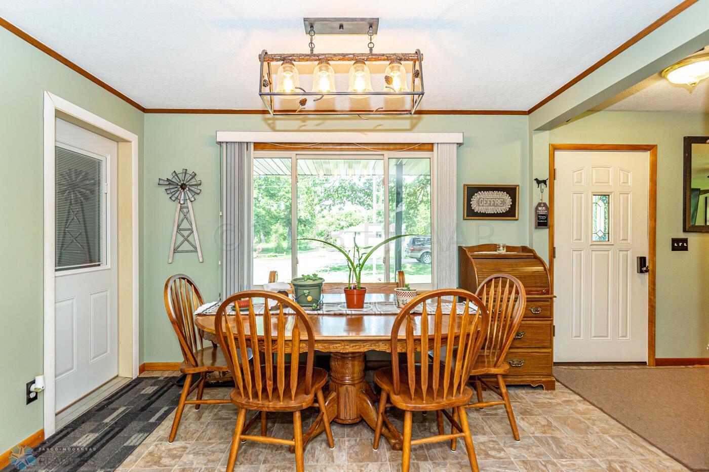 Kitchen/dining