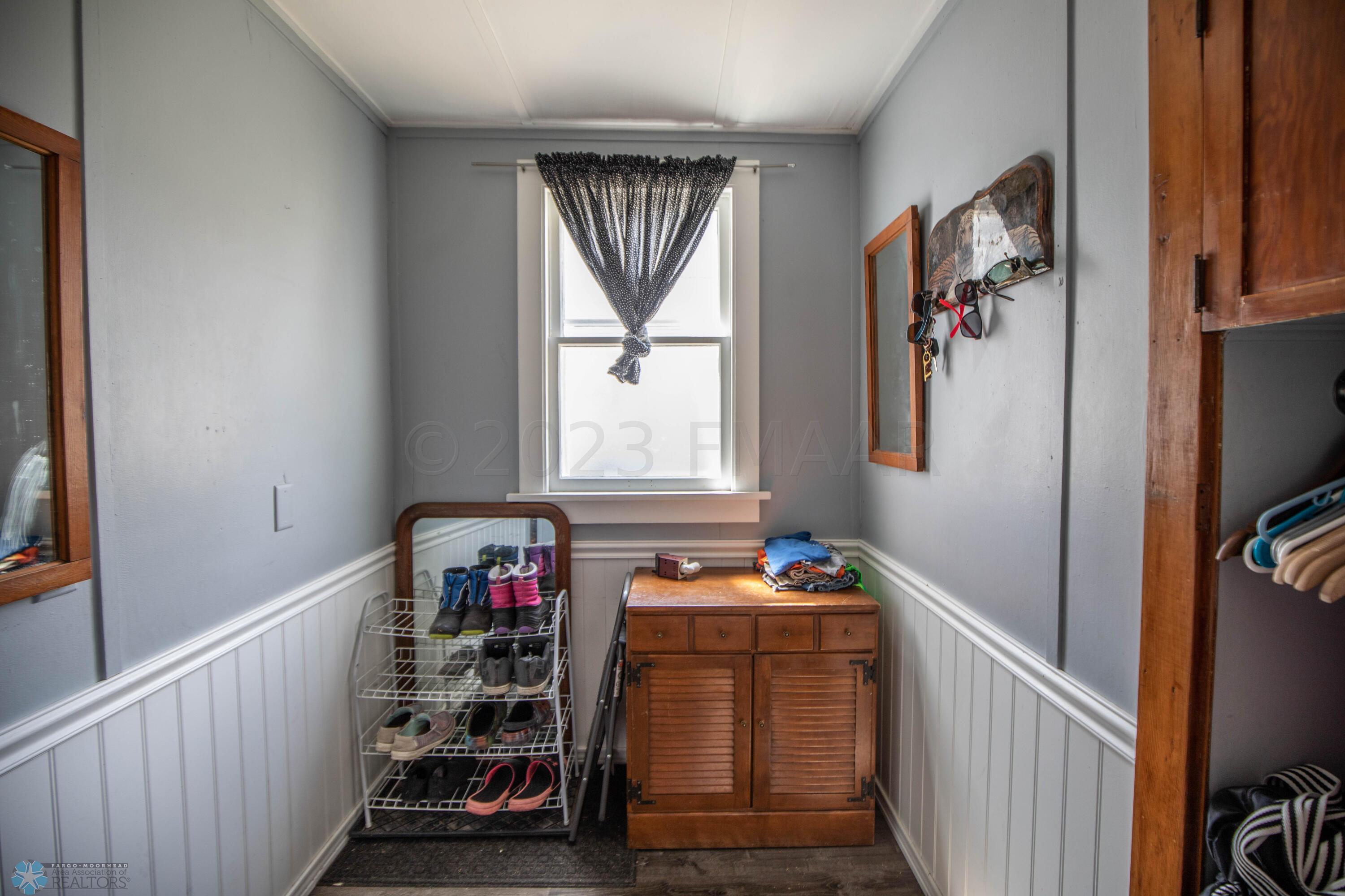 Back Foyer/Entrance