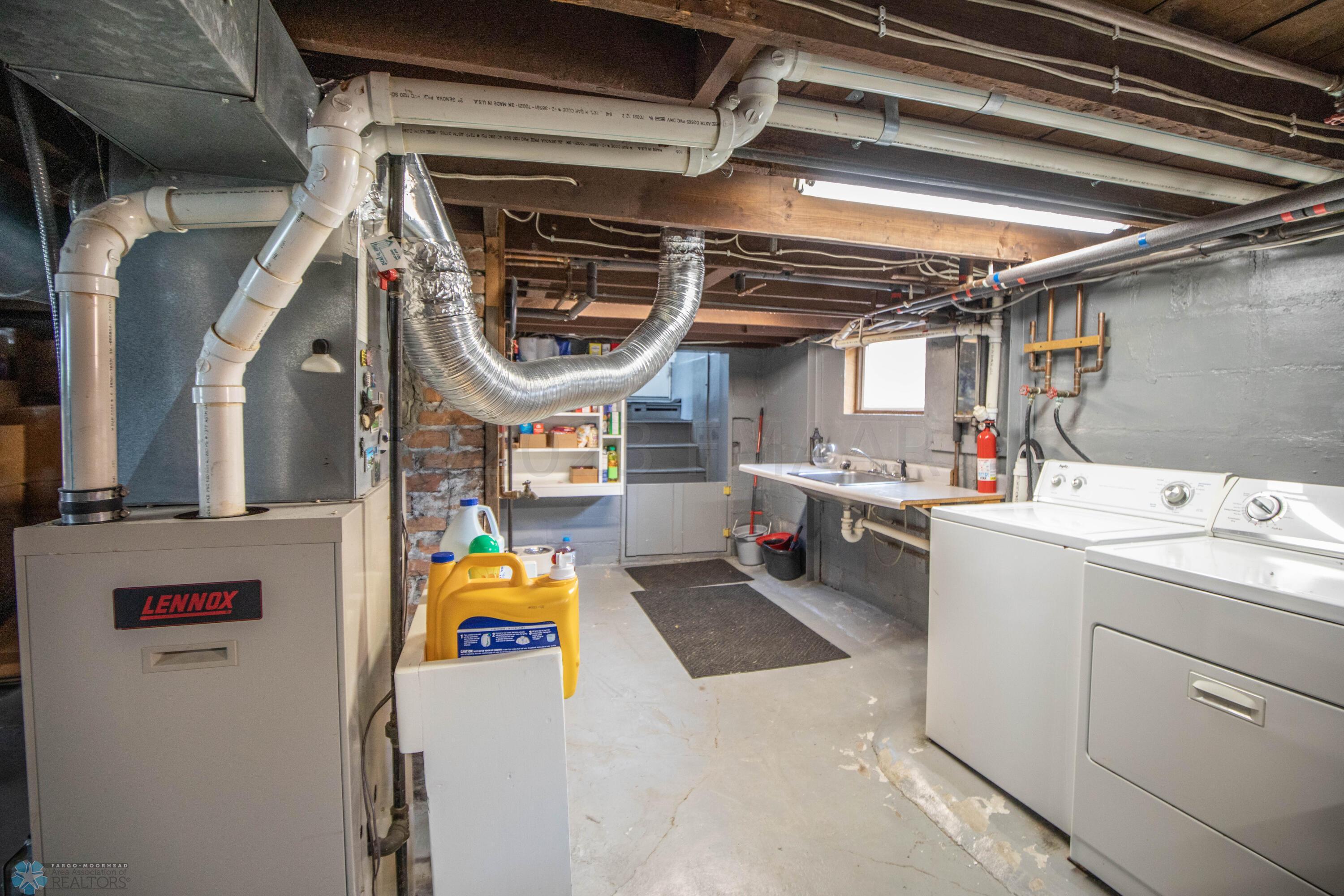 Basement/Laundry