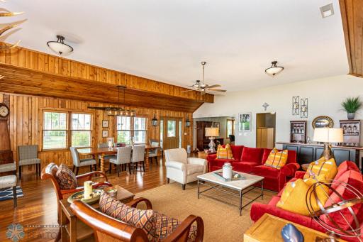 12526 COUNTY HWY 17, Detroit Lakes, MN 56501