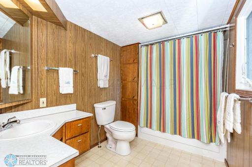 12526 COUNTY HWY 17, Detroit Lakes, MN 56501