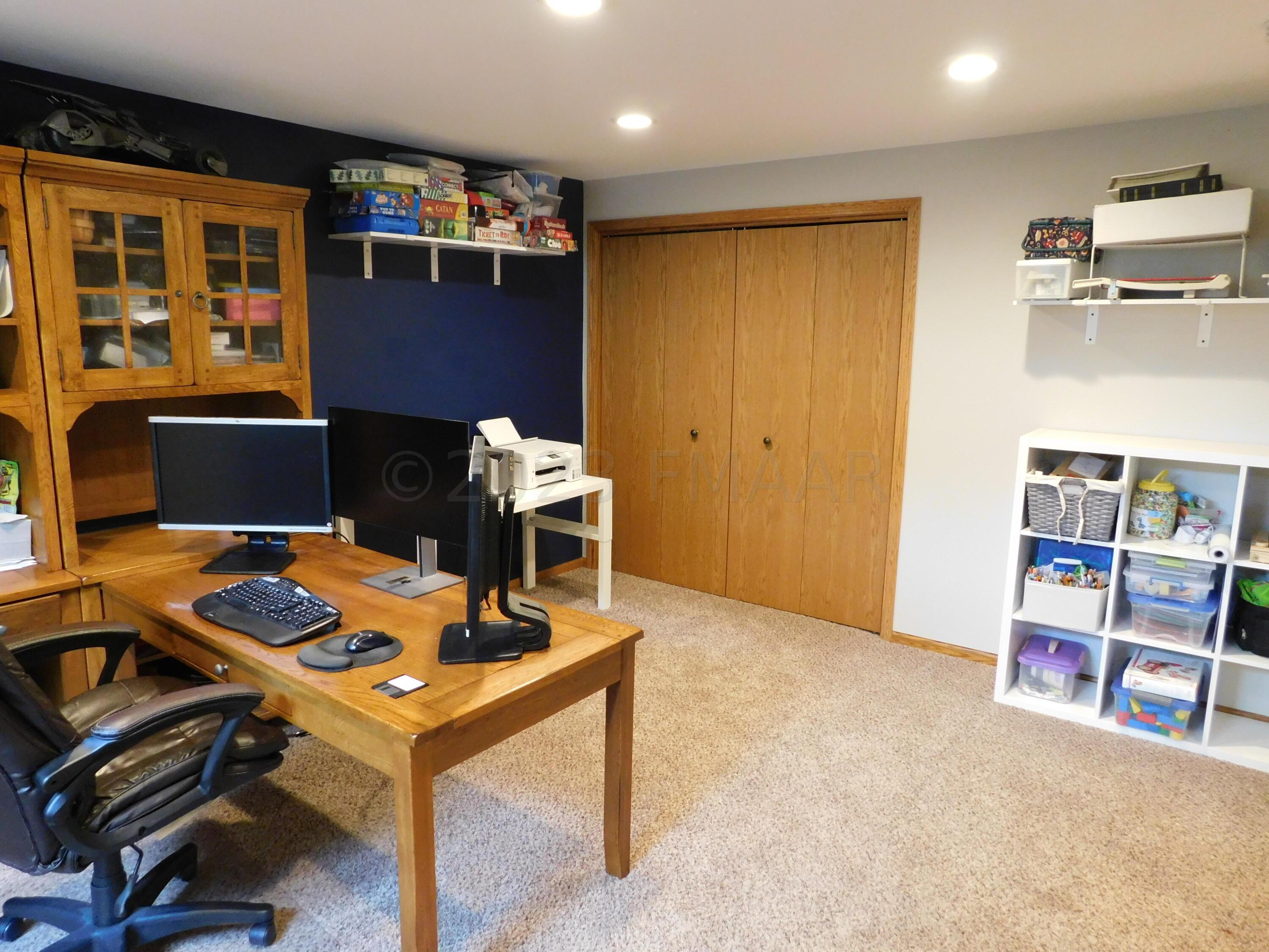 bedroom-5/office