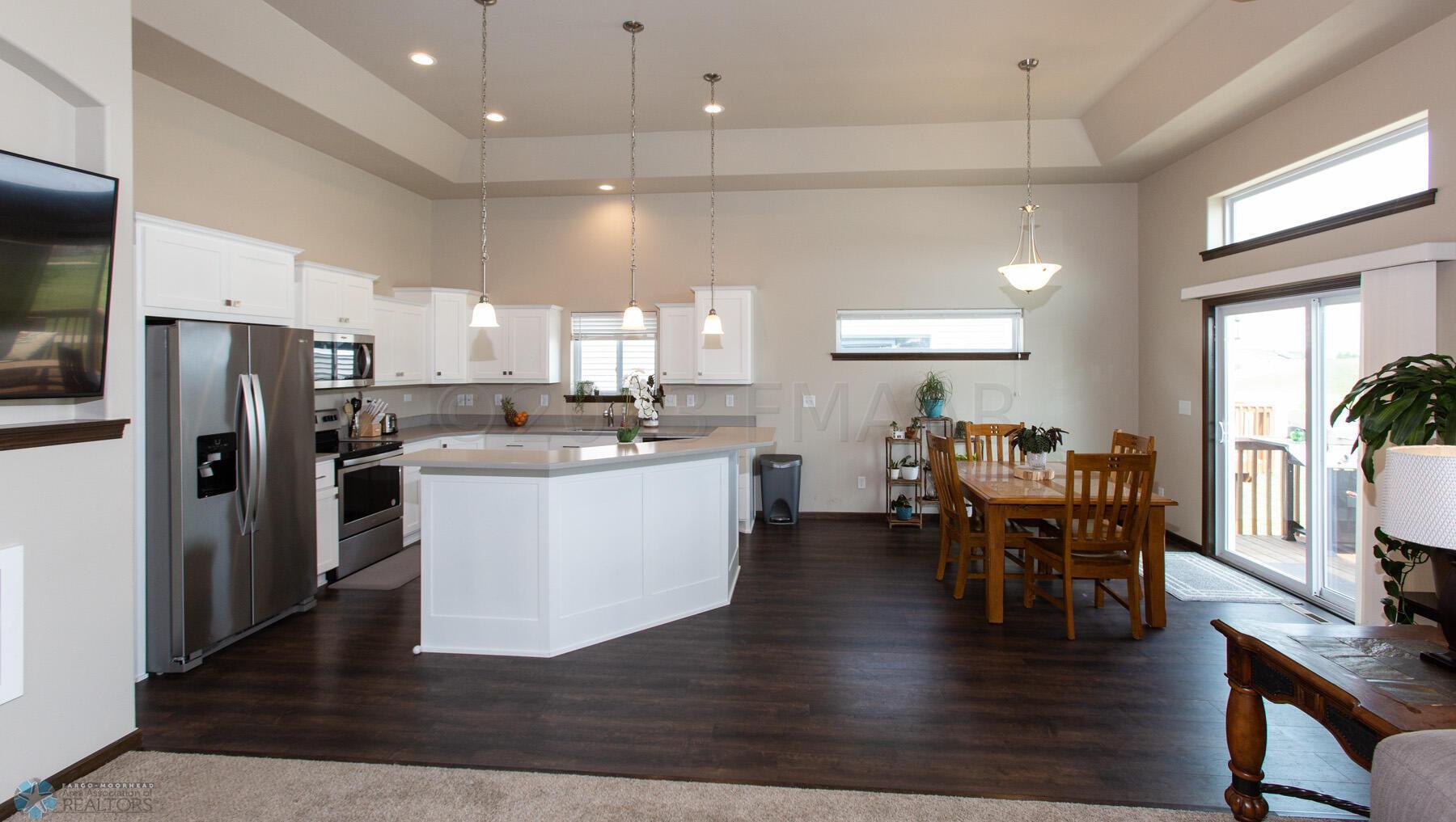 Kitchen/Dining Area