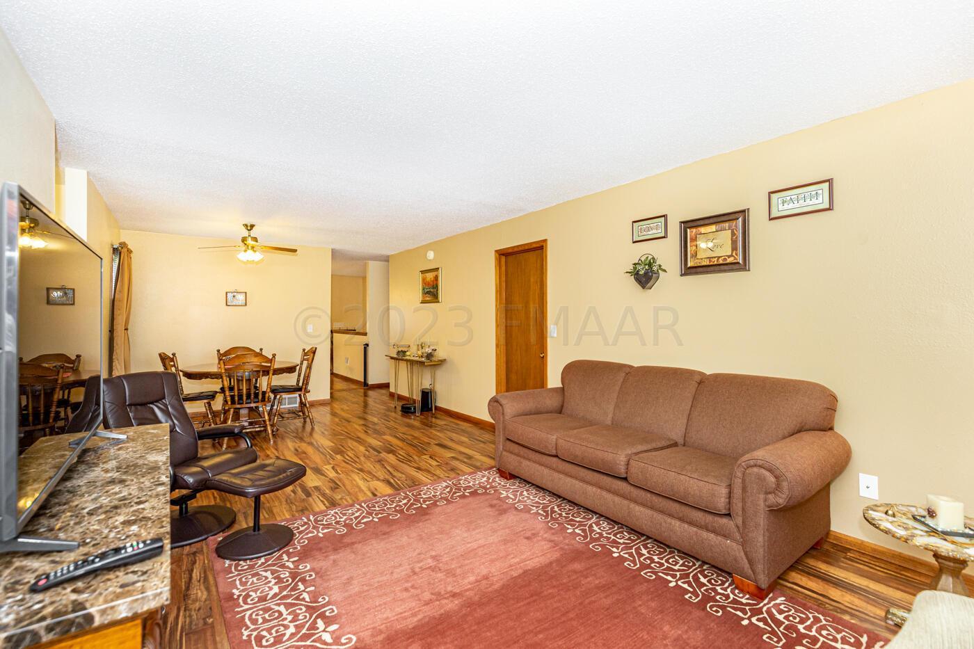 Home-4