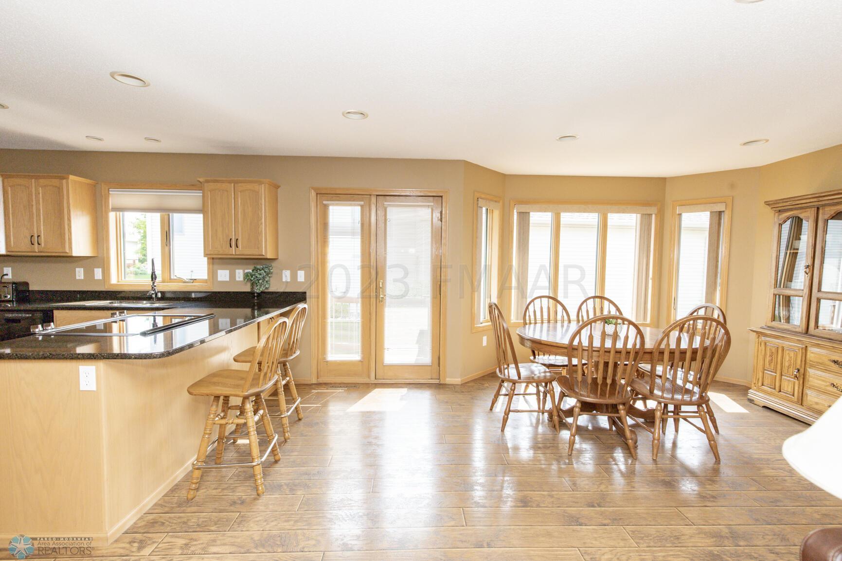 Kitchen/Dining