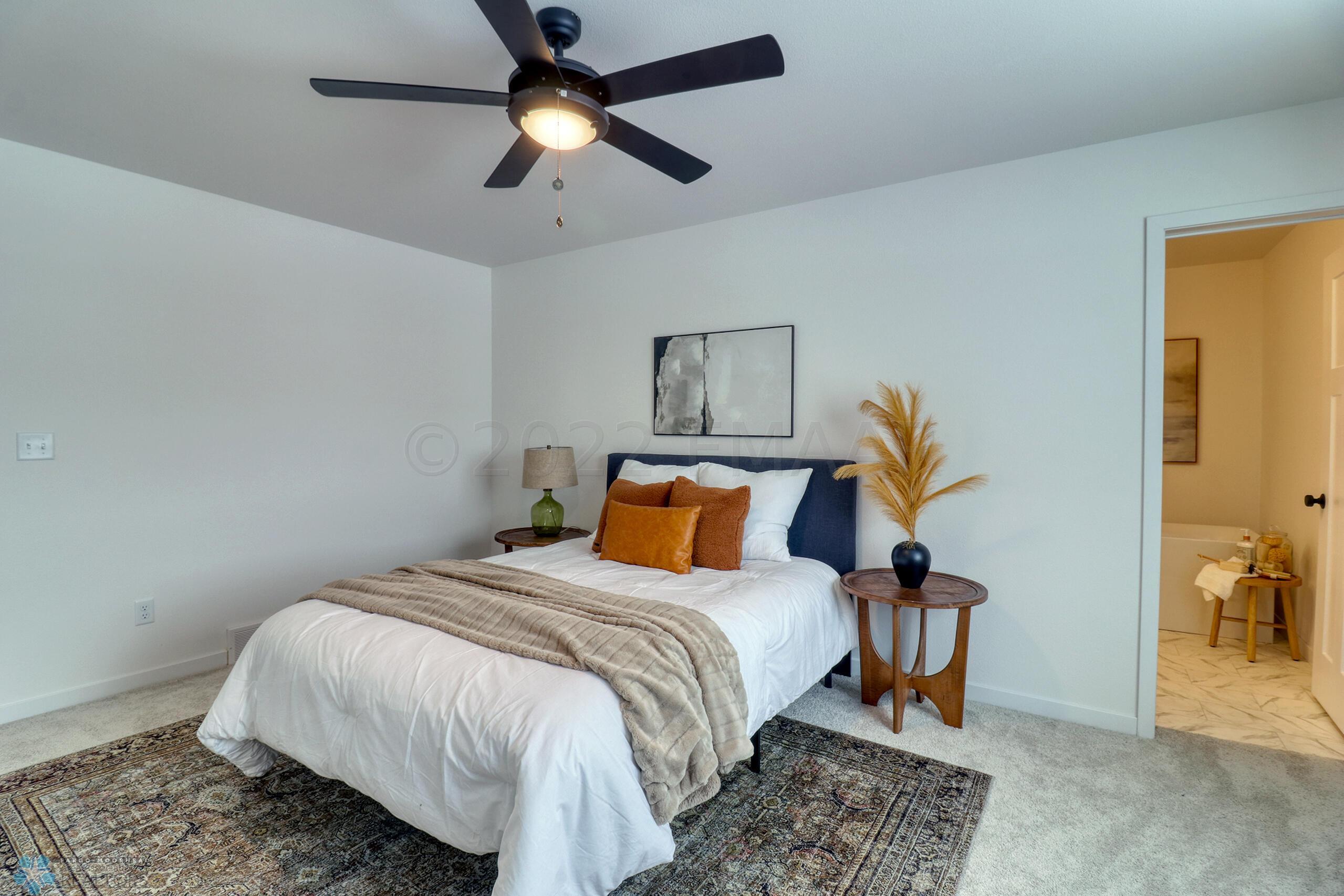 master Bedroom1_3