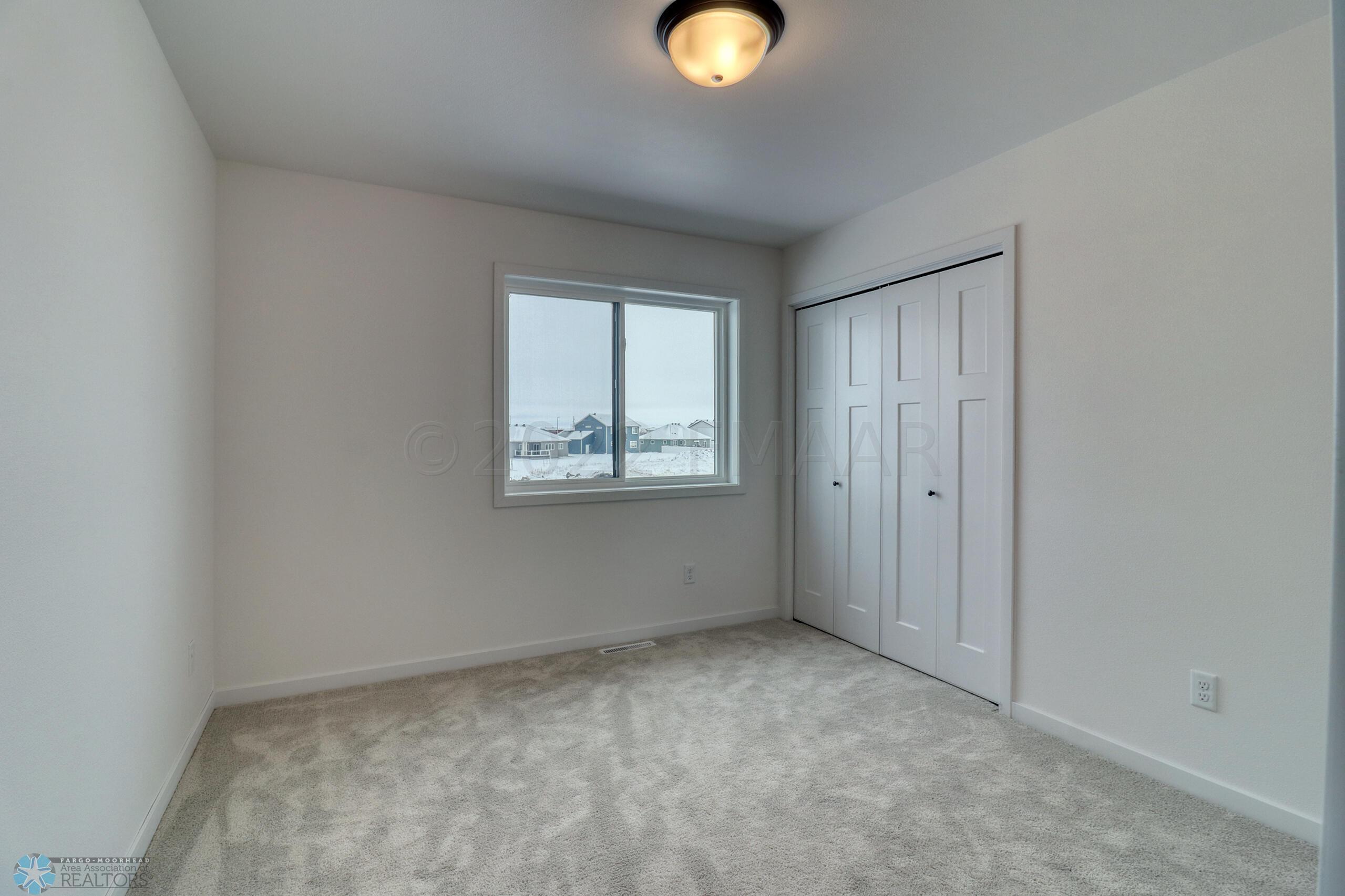 Upstairs Bedroom2_1