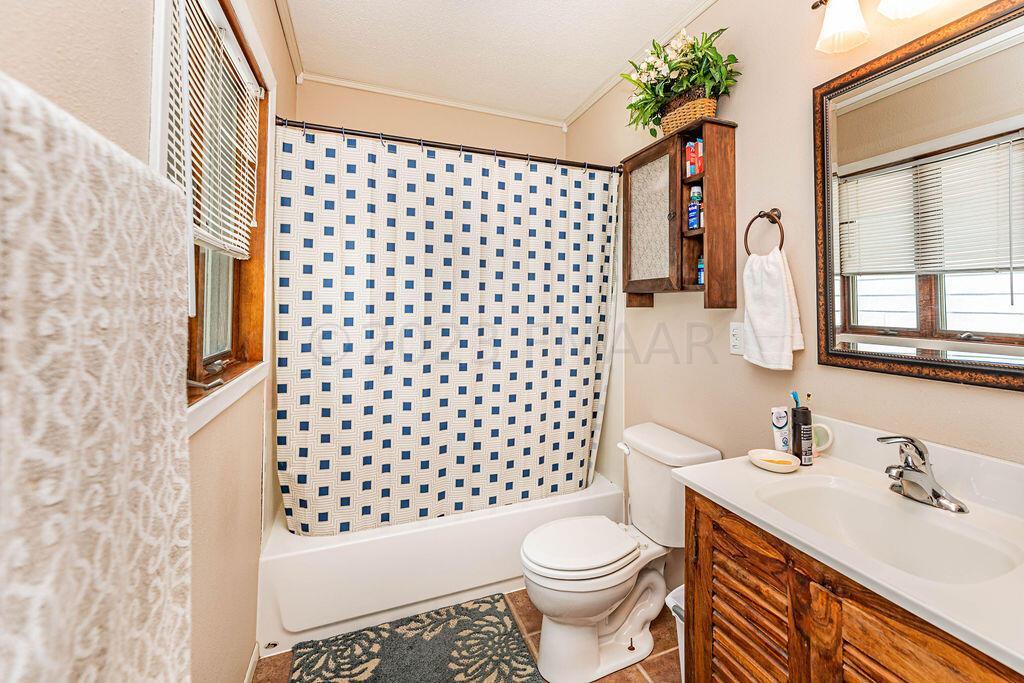 Primary Bedroom Bathroom
