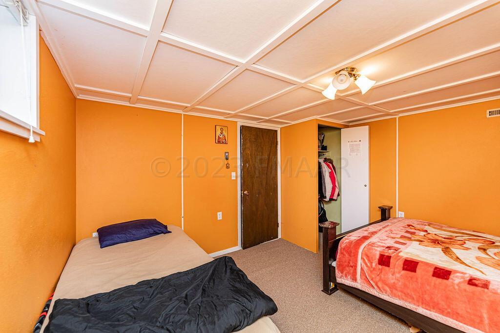 Basement Bdrm NO EGRESS