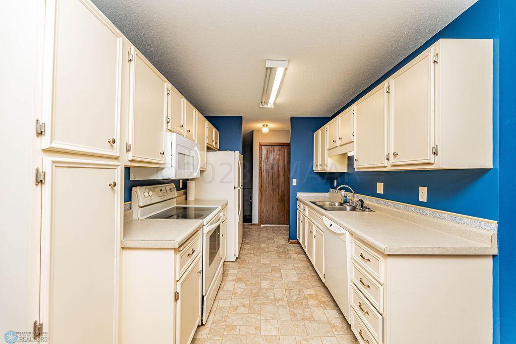 Bright Kitchen