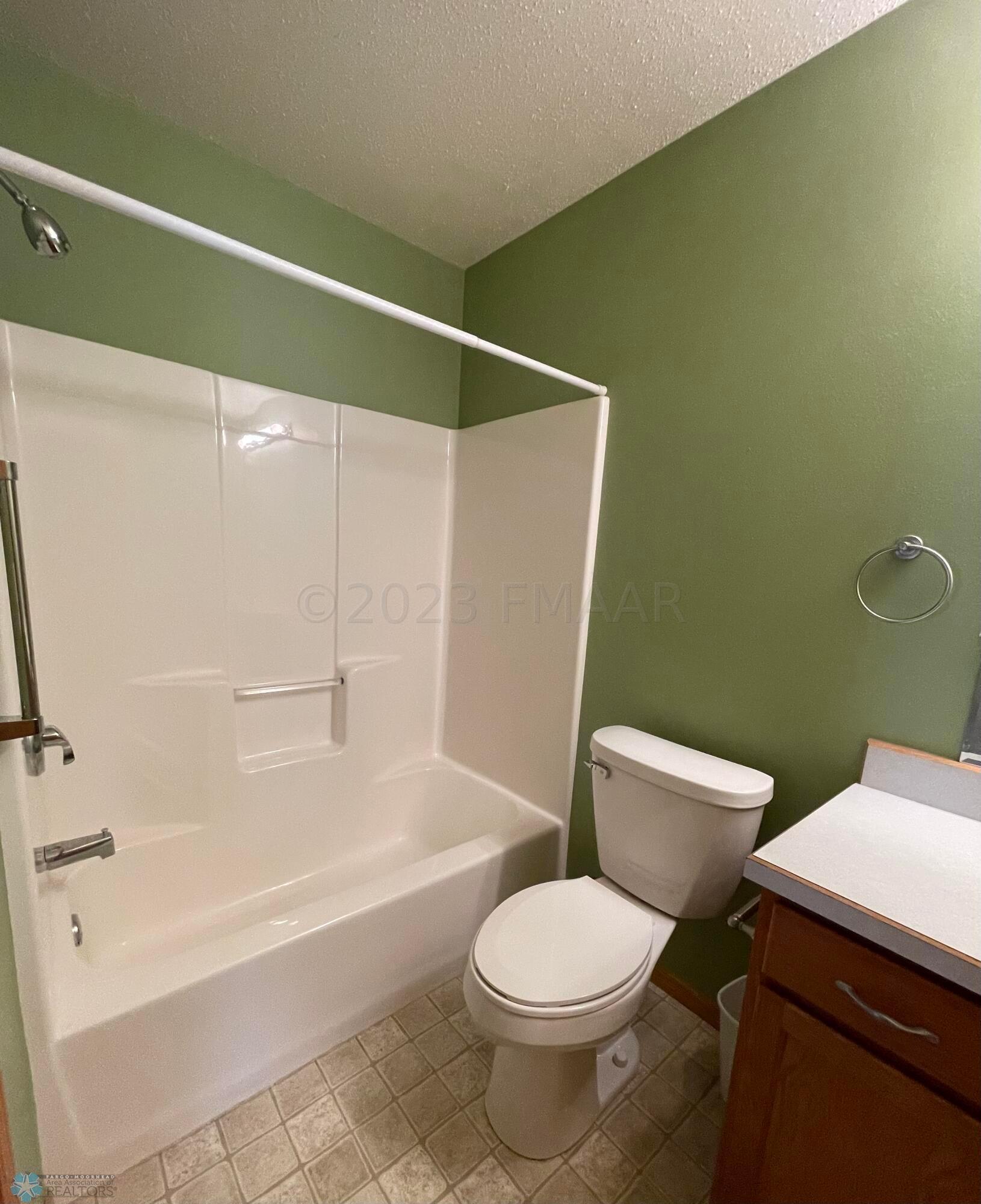 MAIN BATHROOM