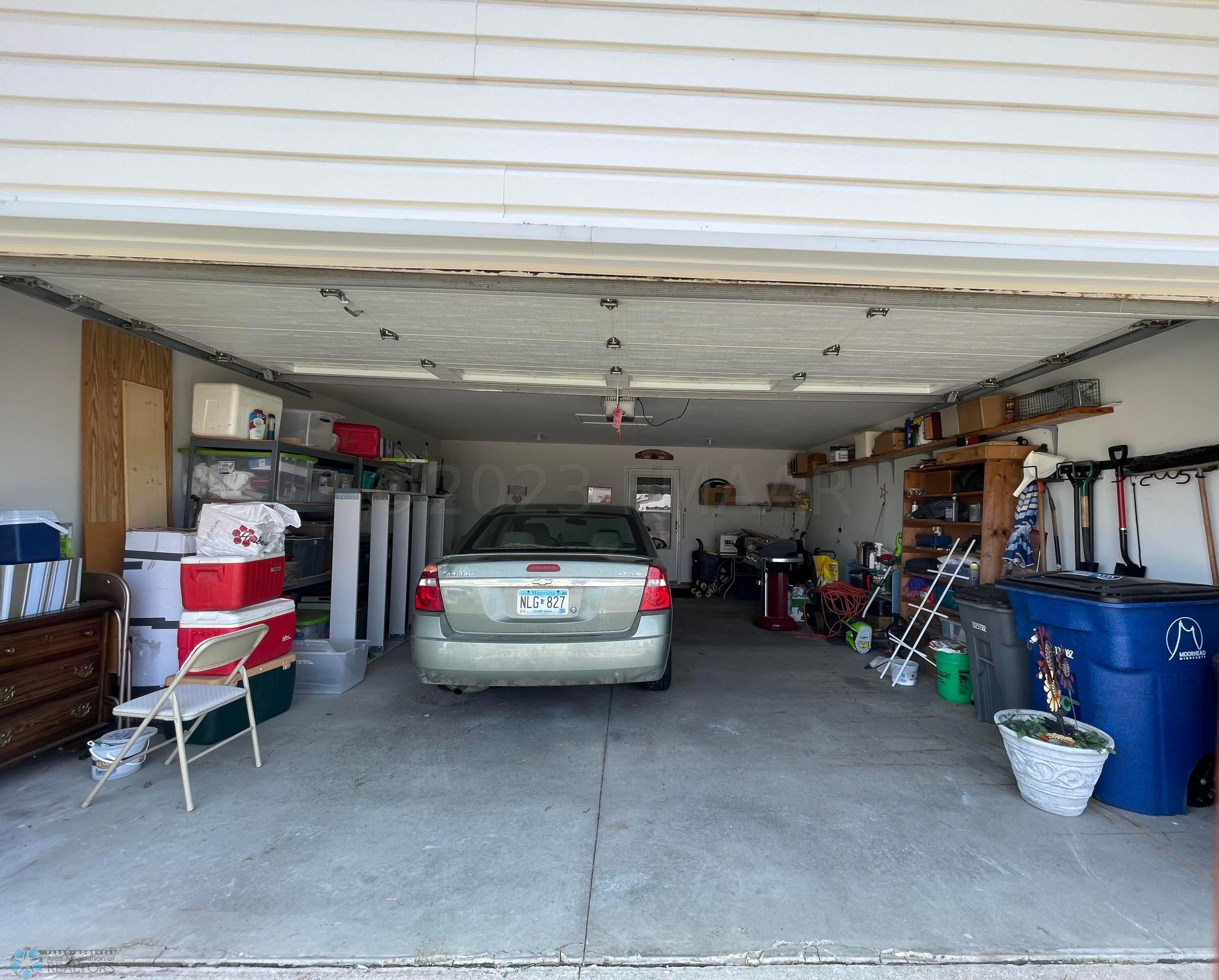 GARAGE