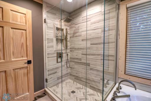 19201 QUARTZ Road, Clitherall, MN 56524
