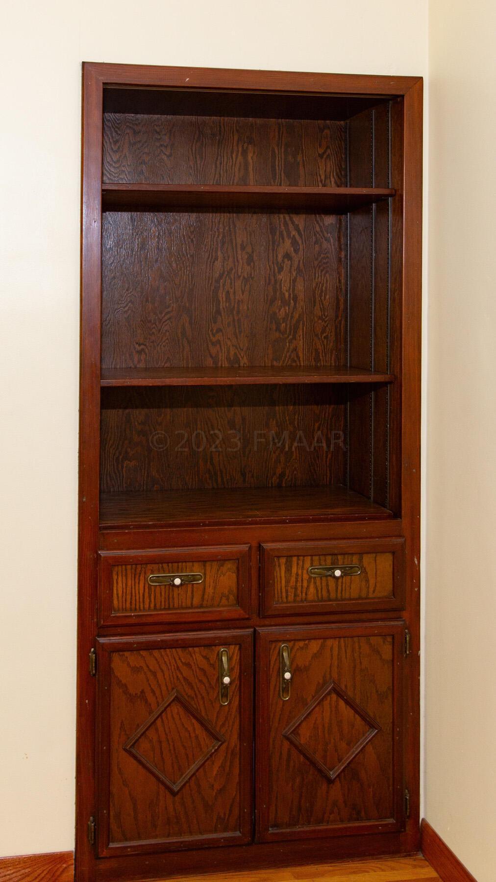 Built-In hutch i n dining room