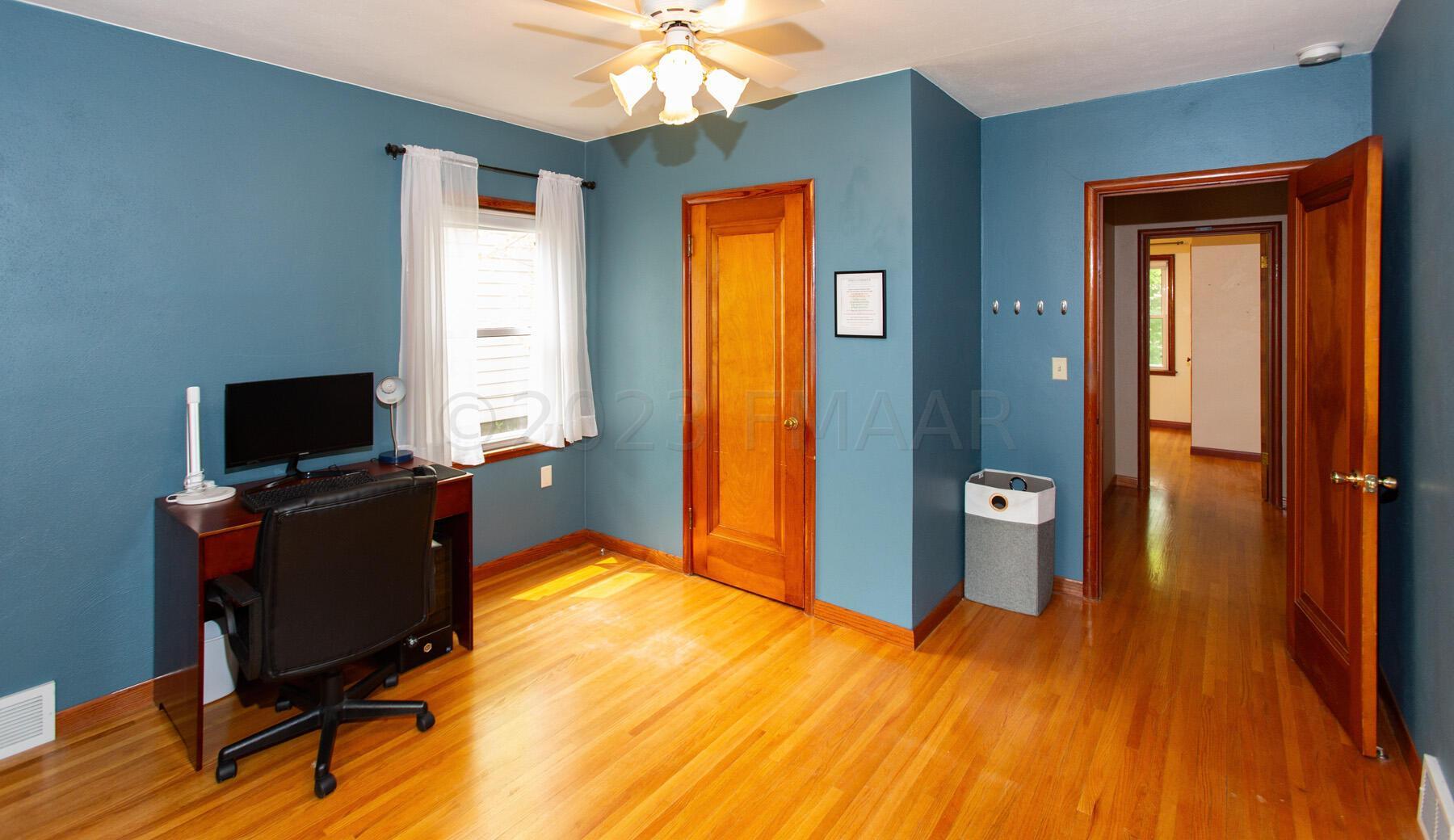 2nd Bedroom (Main Floor)
