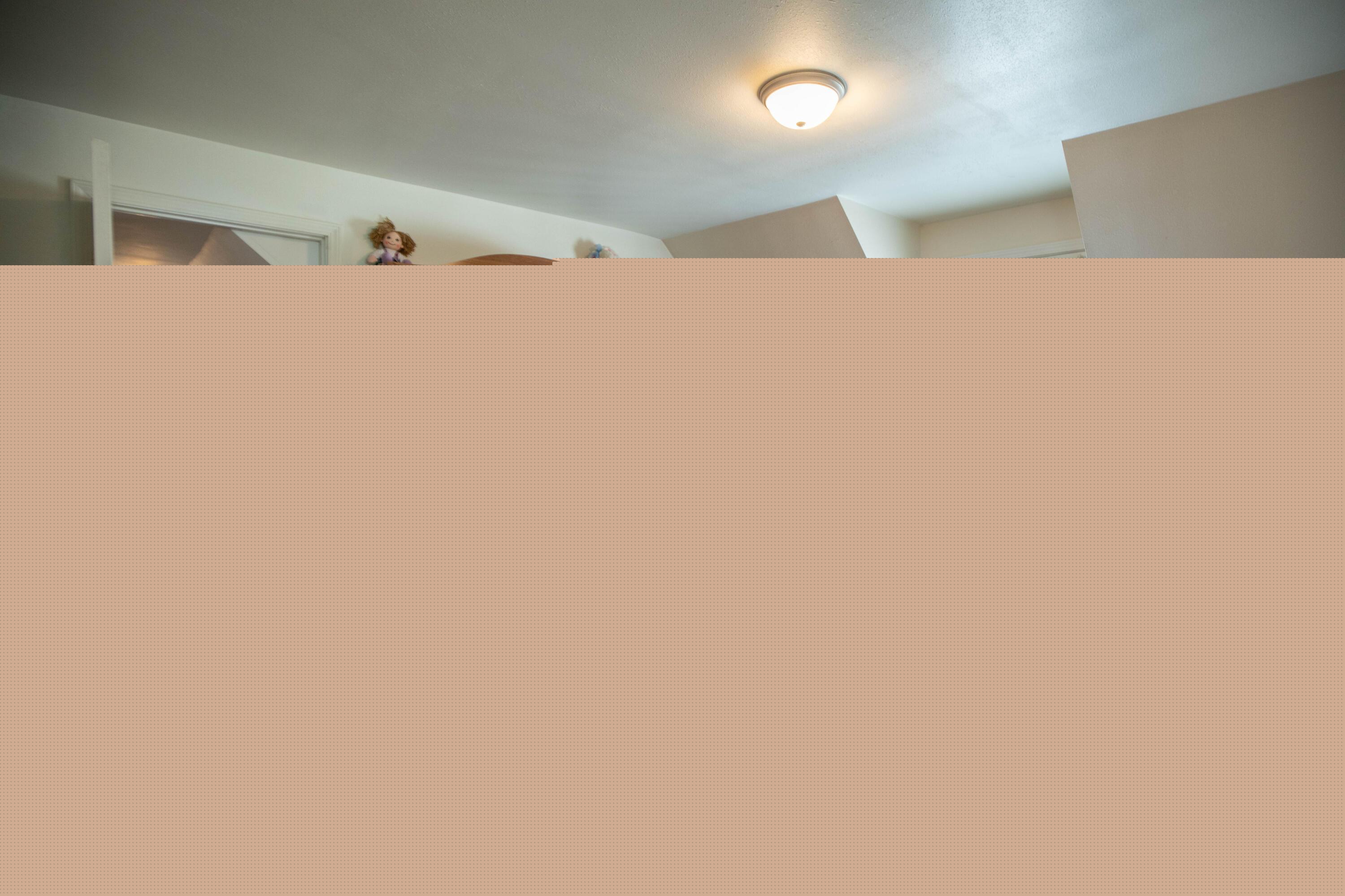 Bedroom 1 (Two Closets)