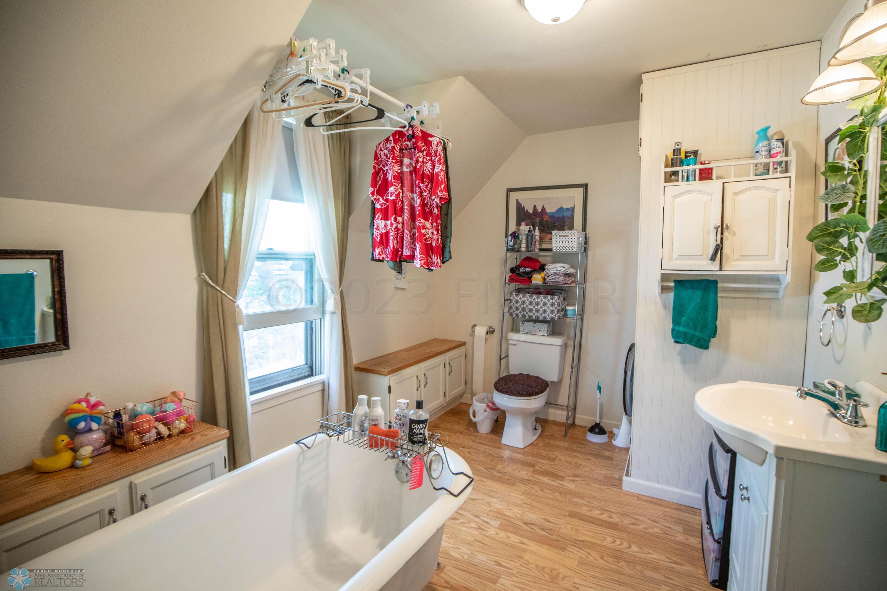 Upstairs Bathroom / Laundry