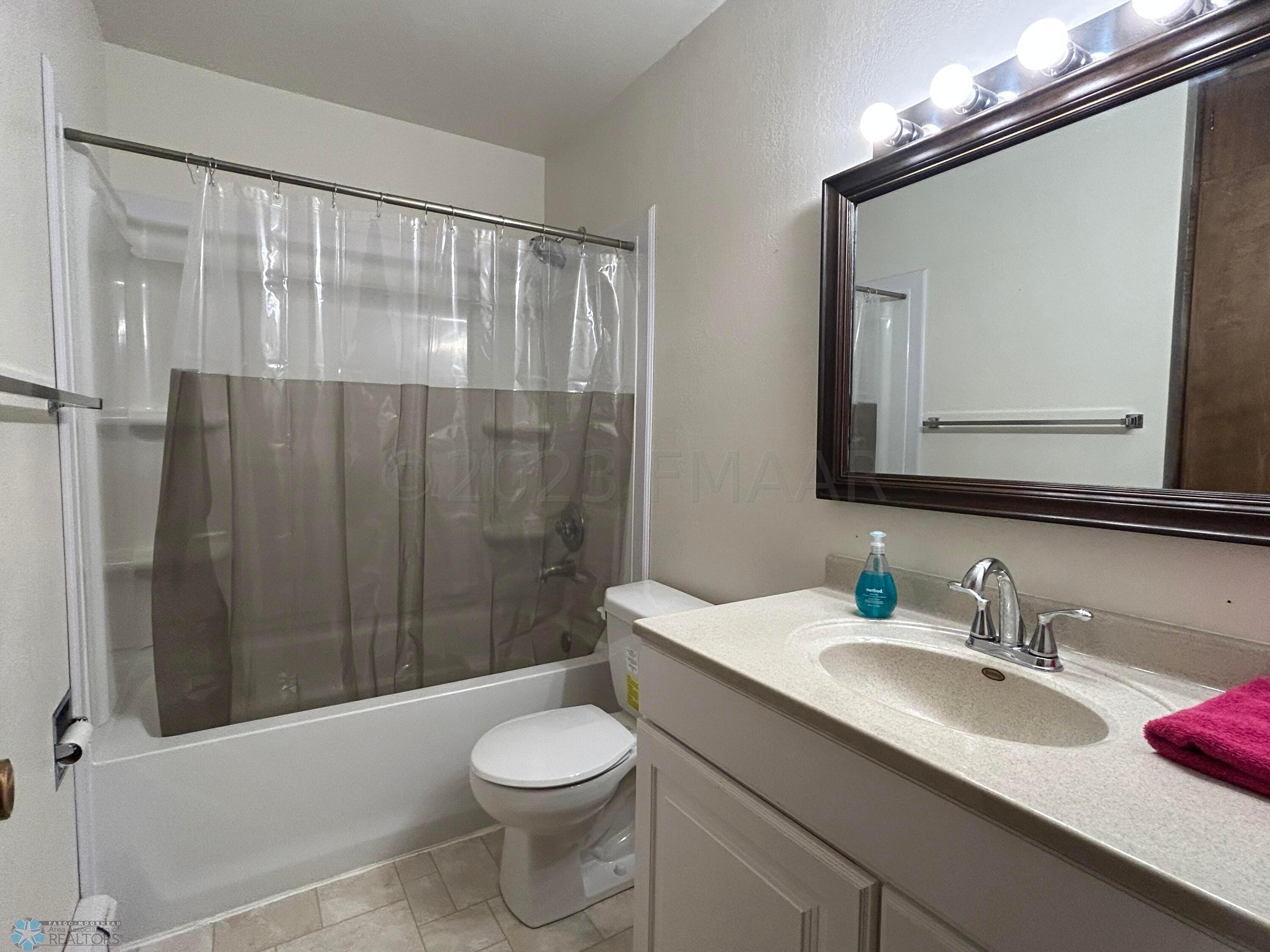 Updated Full Bath