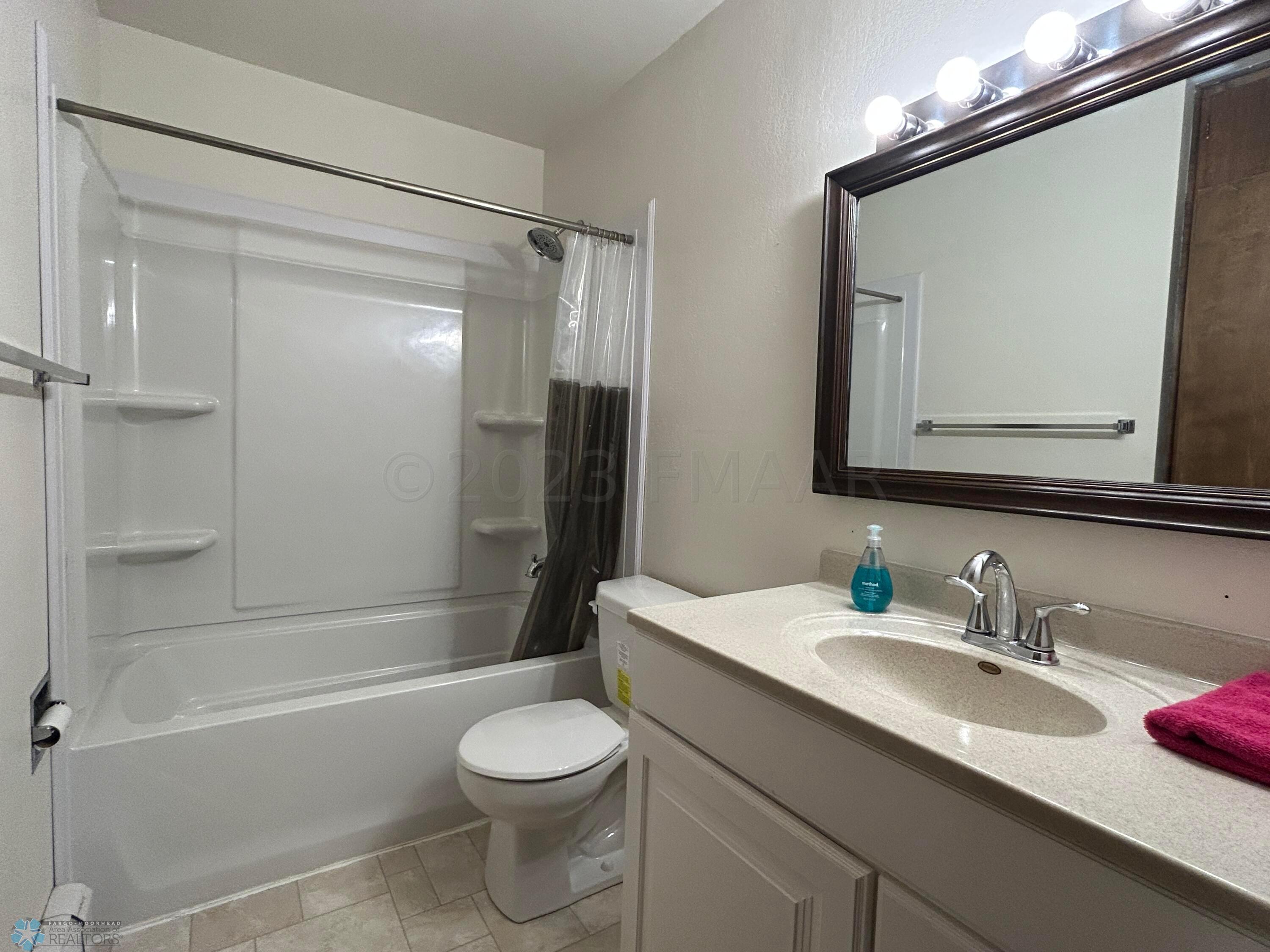 Updated Full Bath