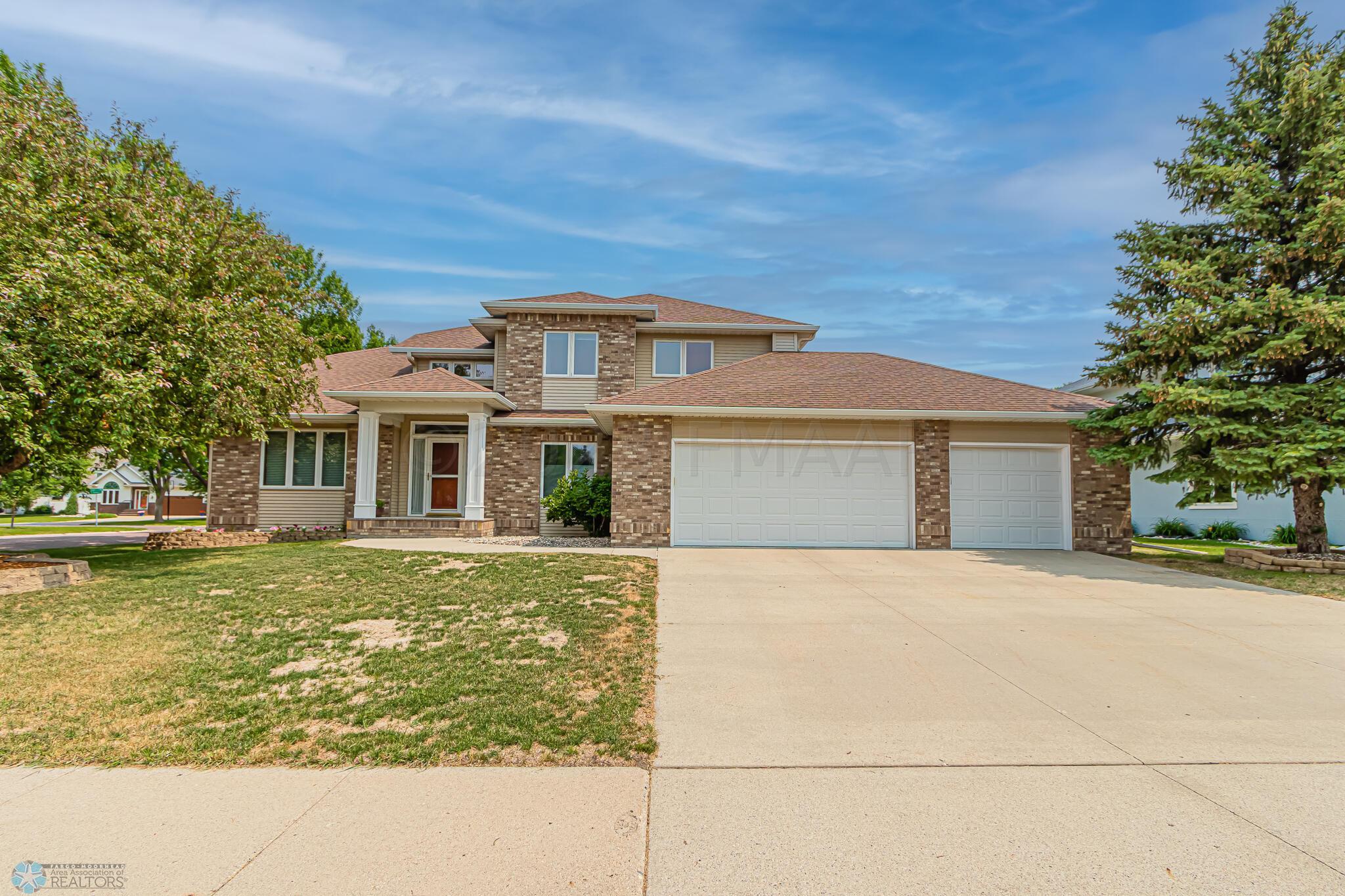 2145 STERLING ROSE Lane S, Fargo, ND