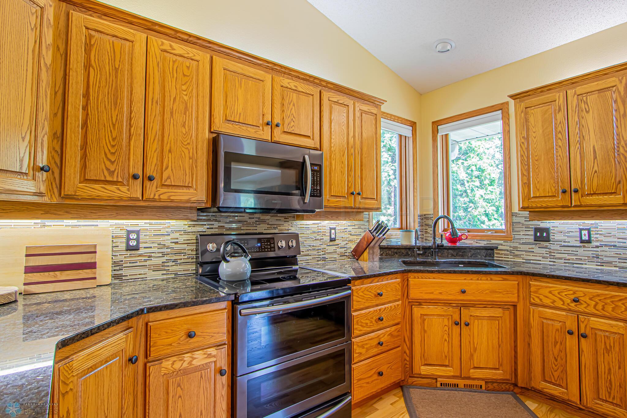 2145 Sterling Rose Ln S, Fargo, ND 58104