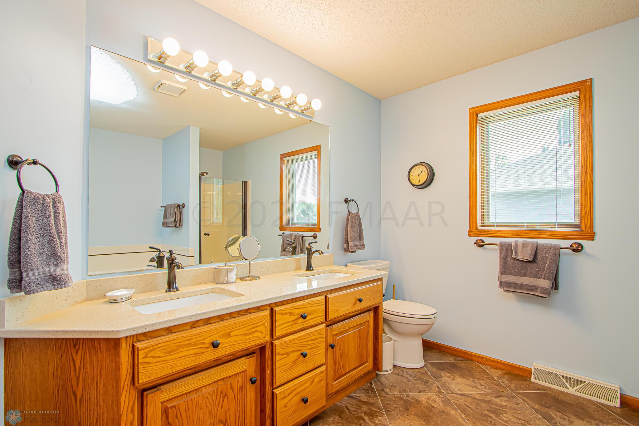 2145 Sterling Rose Ln S, Fargo, ND 58104