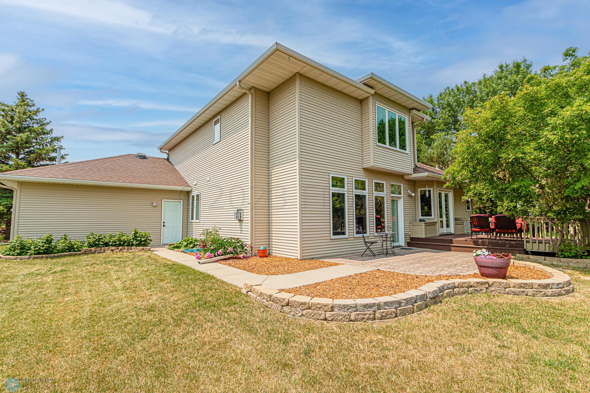 2145 Sterling Rose Ln S, Fargo, ND 58104
