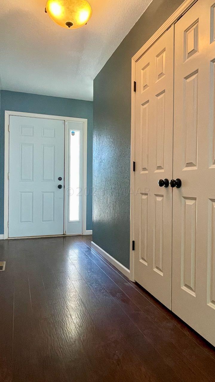 (13) Front Entry
