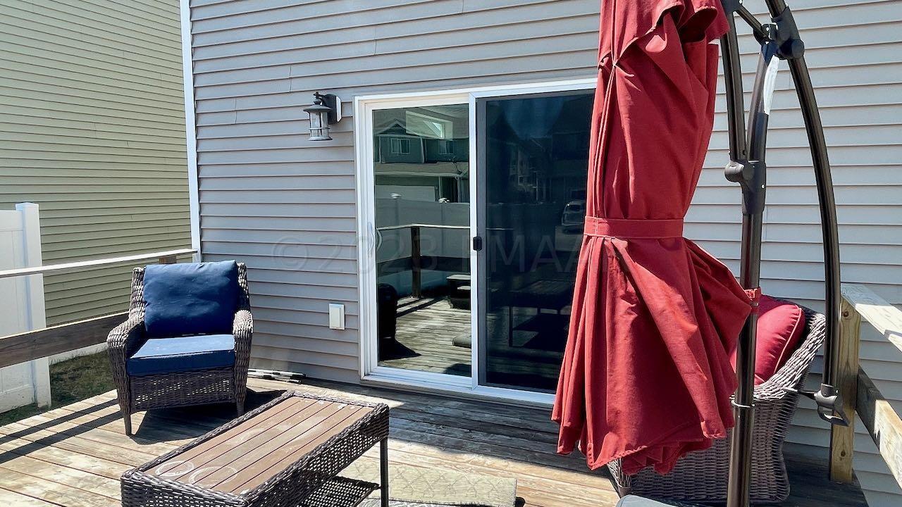 (32) Backyard Deck