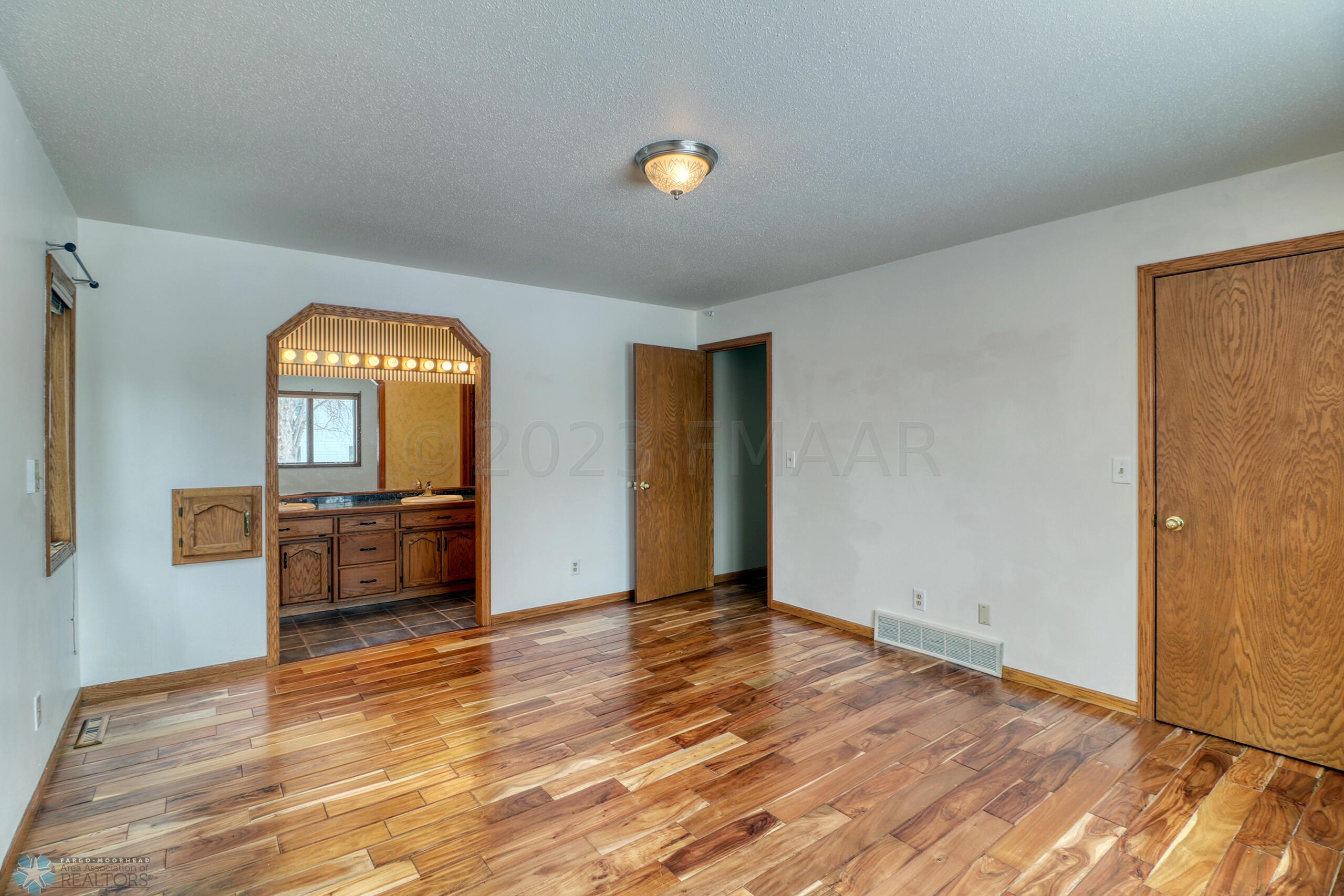 Master Bedroom1_1