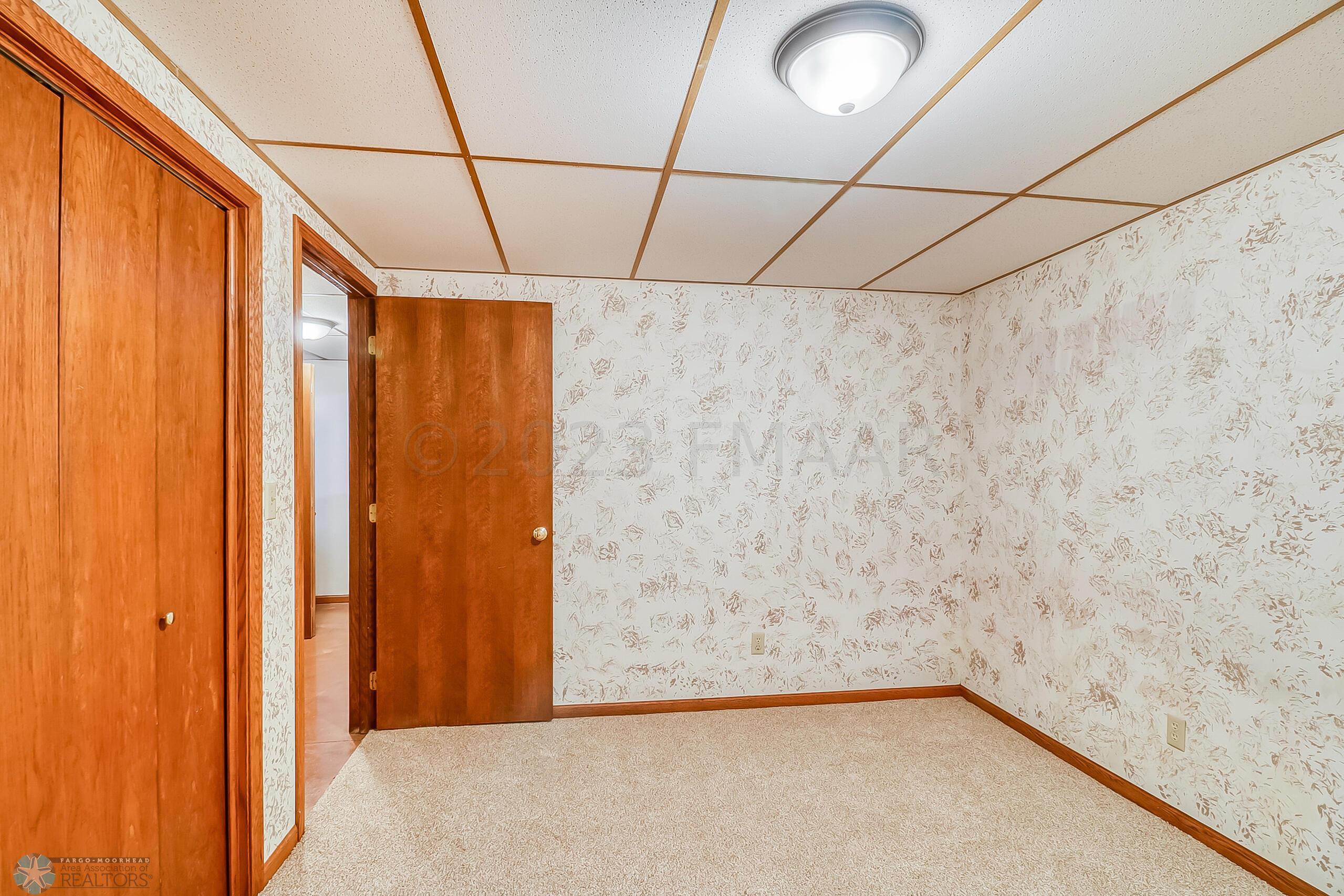 Basement Bedroom1_2