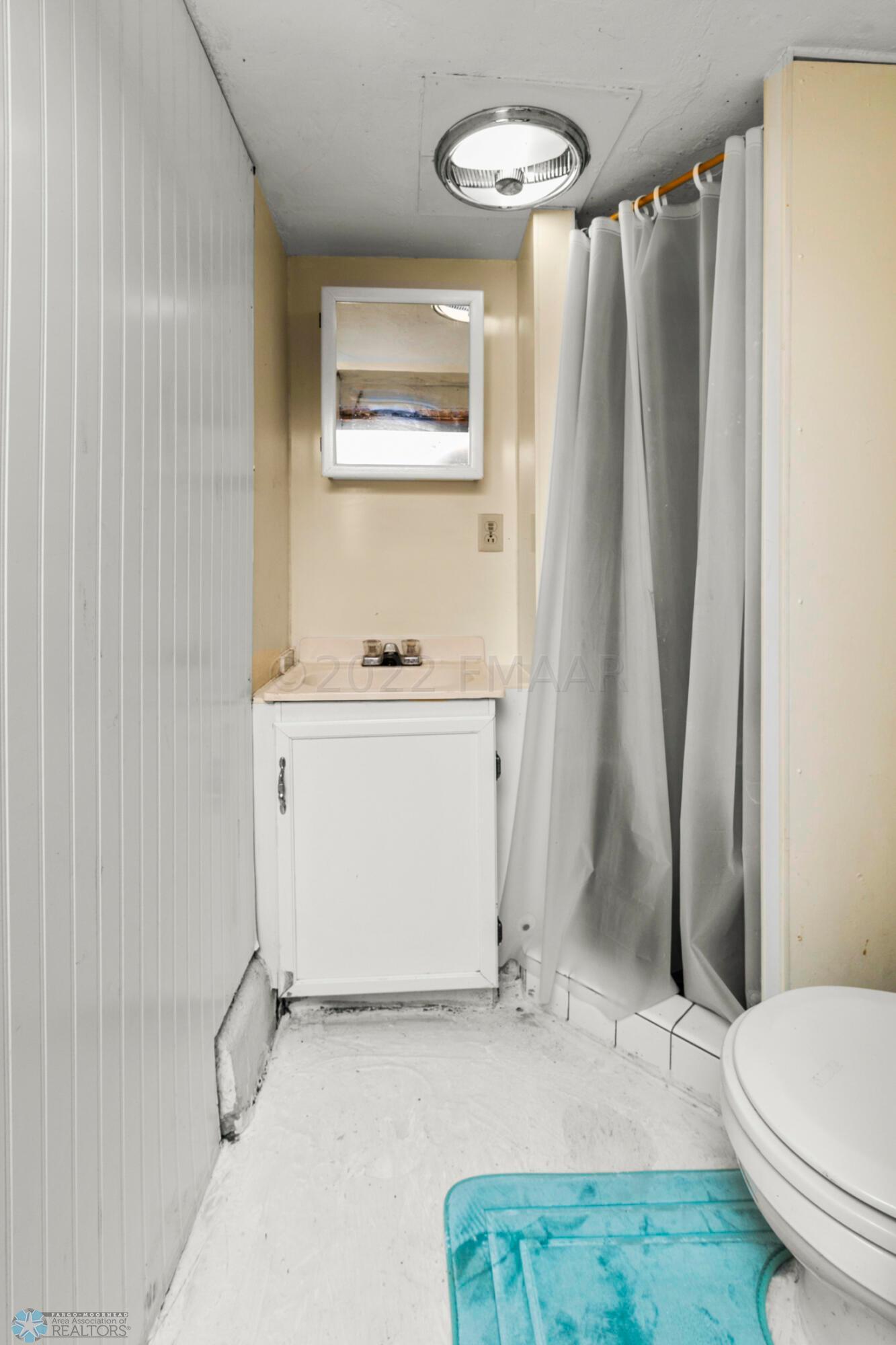 Bathroom2
